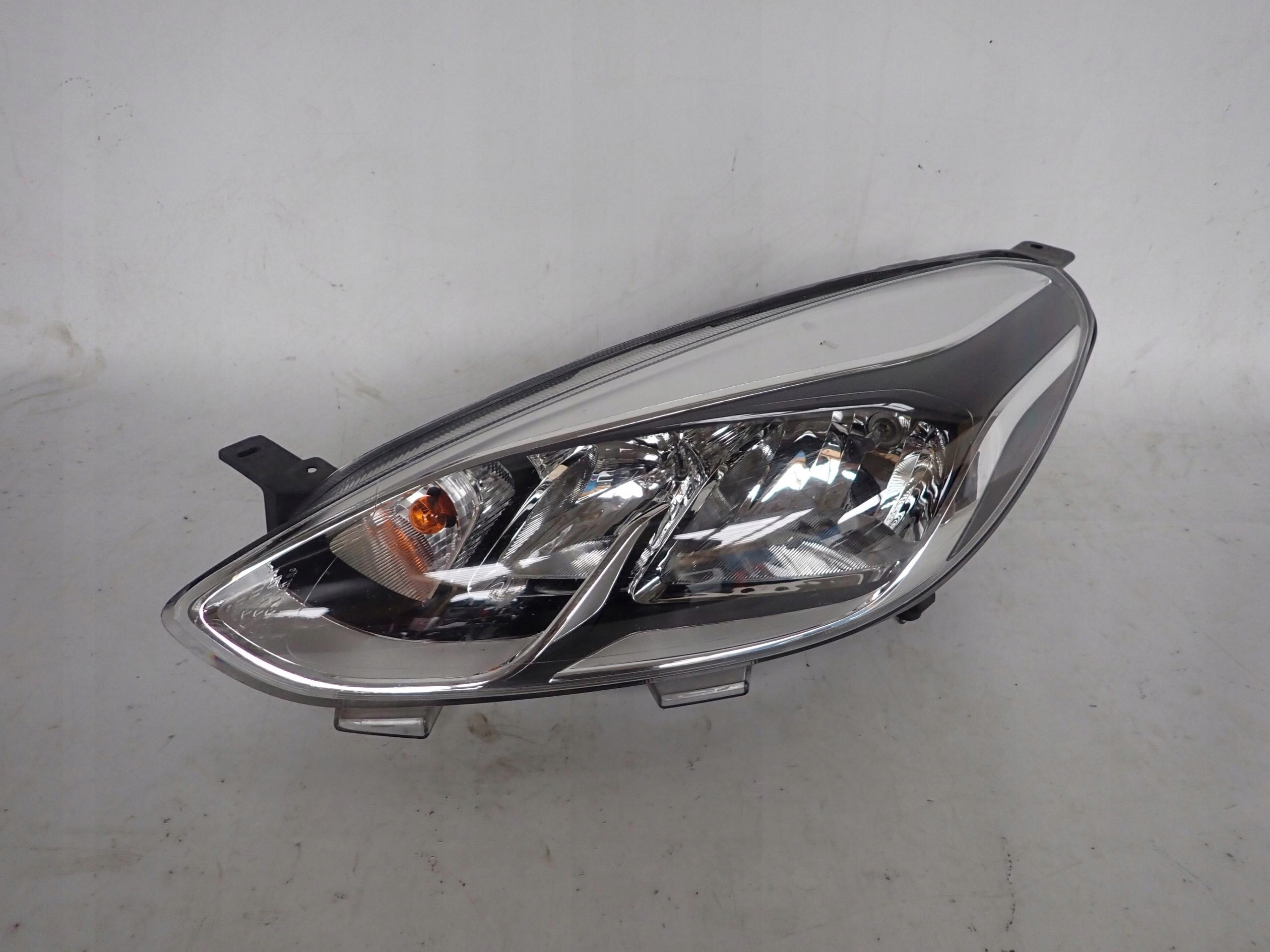 FORD FIESTA VIII 8 MK8 16-21 light left front front