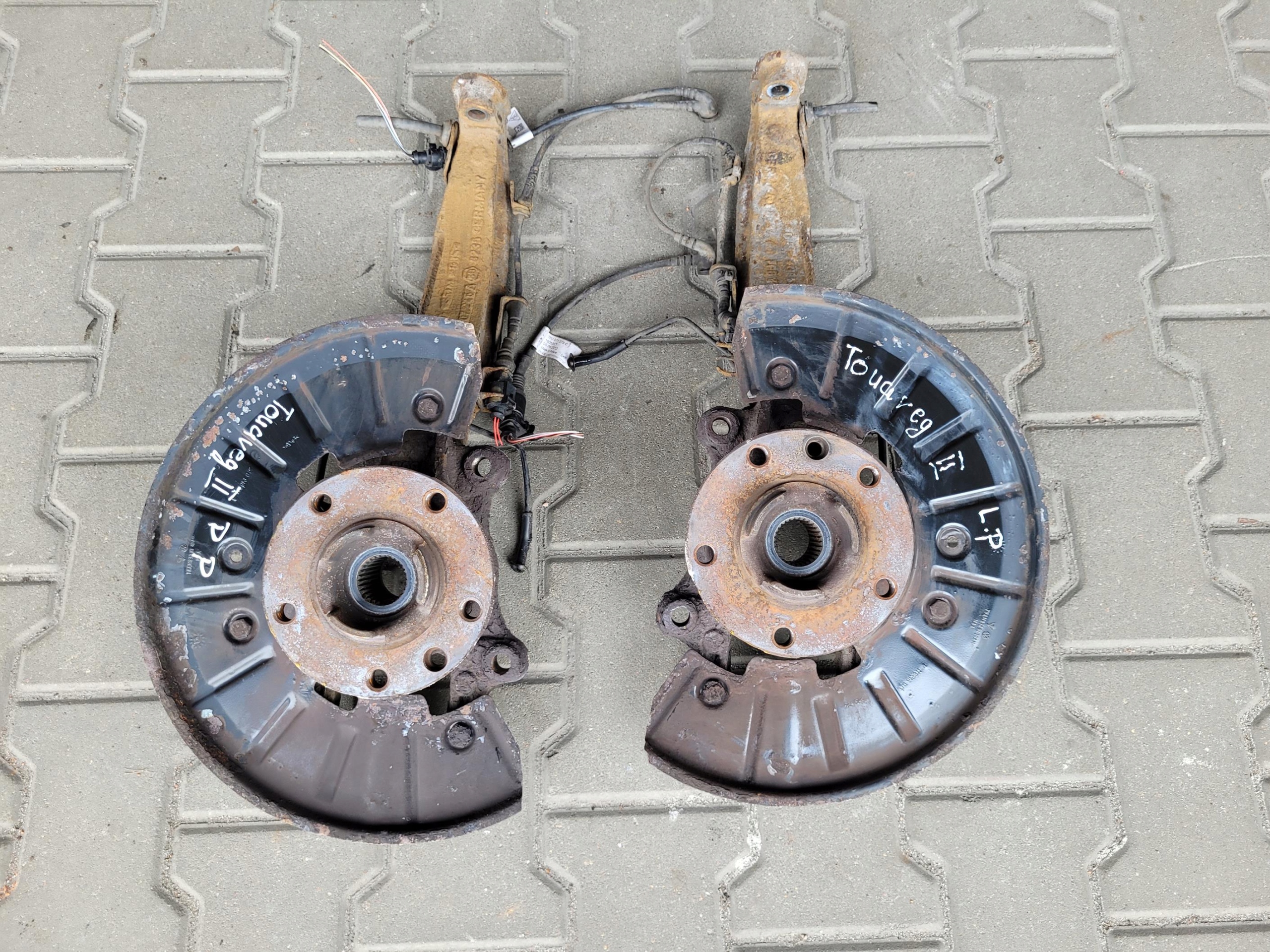 swing front front left right VW TOUAREG II 2 7P 3.0 TDI