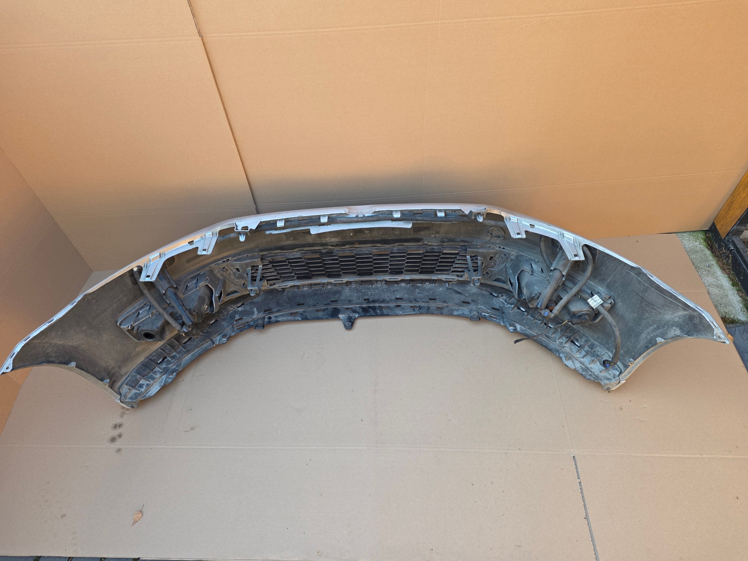 bumper front front VW Polo 6R V 05-09r Xenon ksenon washers