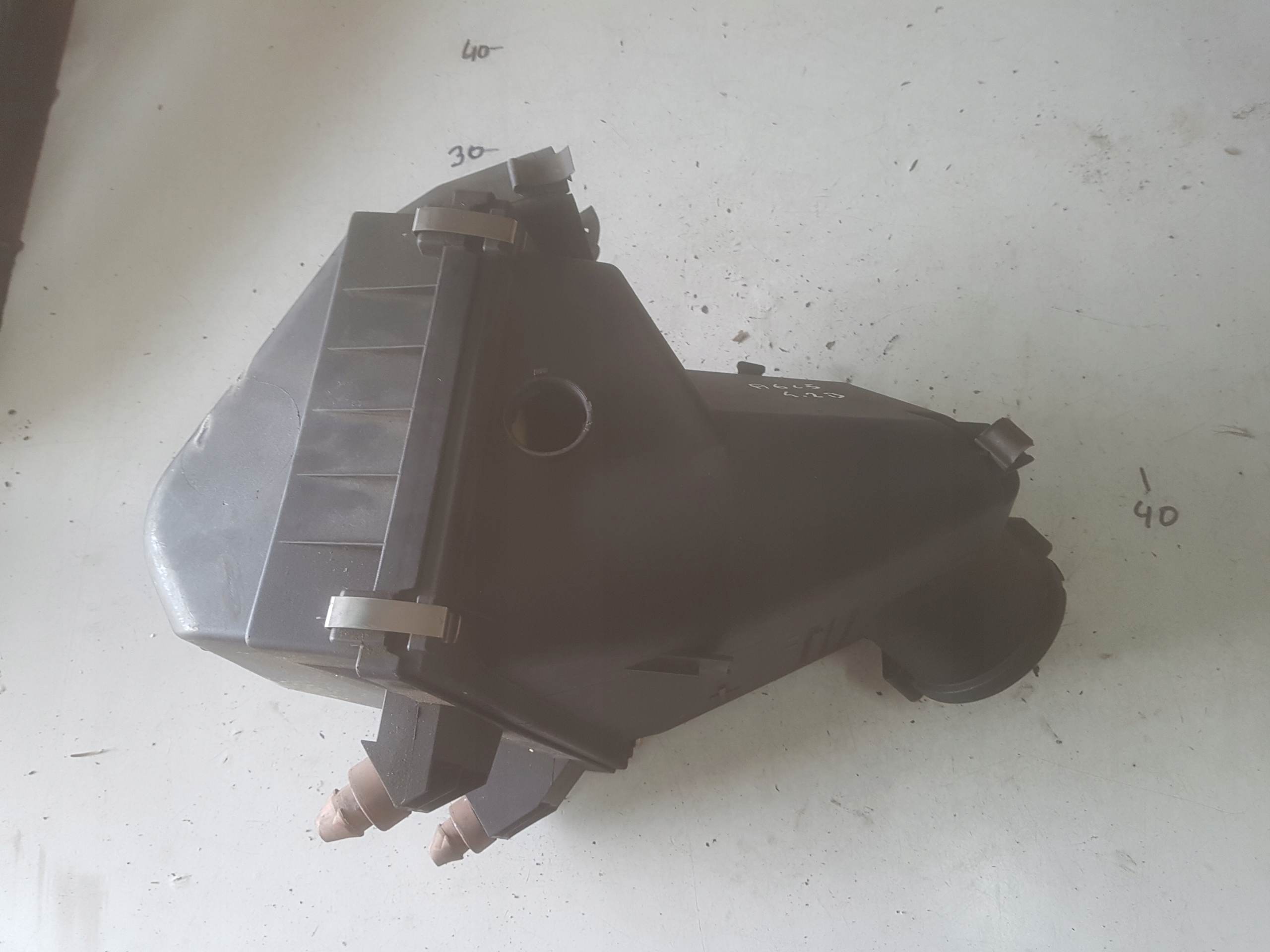079133835C - AUDI A6 C5 FL 4.2 V8 BAS корпус воздушного фильтра