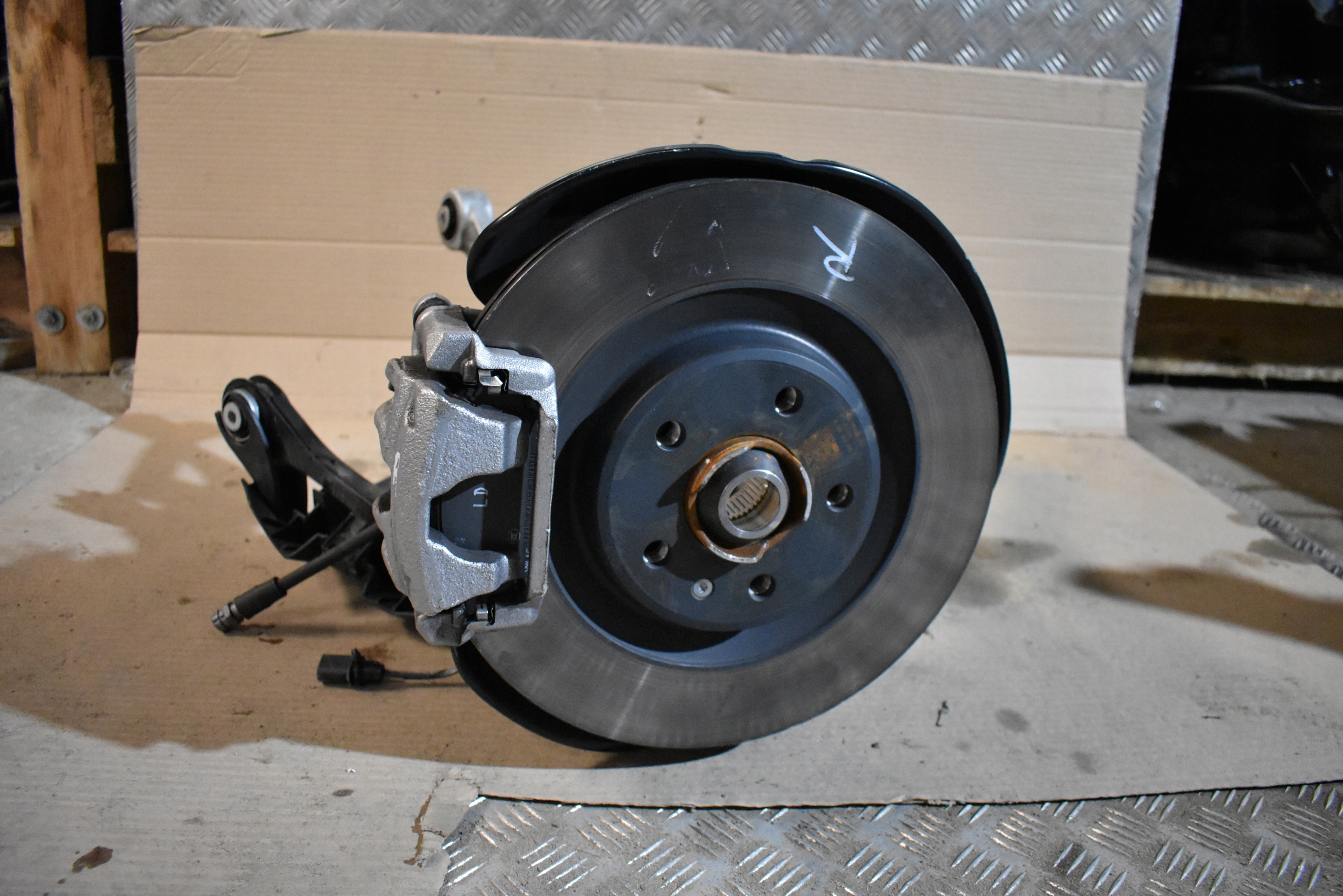 IDEALNE sususpension rear. left AUDI A8 D5 1