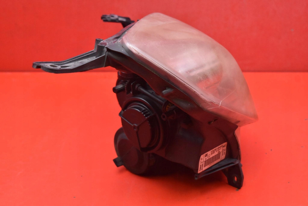 REFLEKTOR right light front EU 13251940 OPEL VECTRA C LIFT 05-09