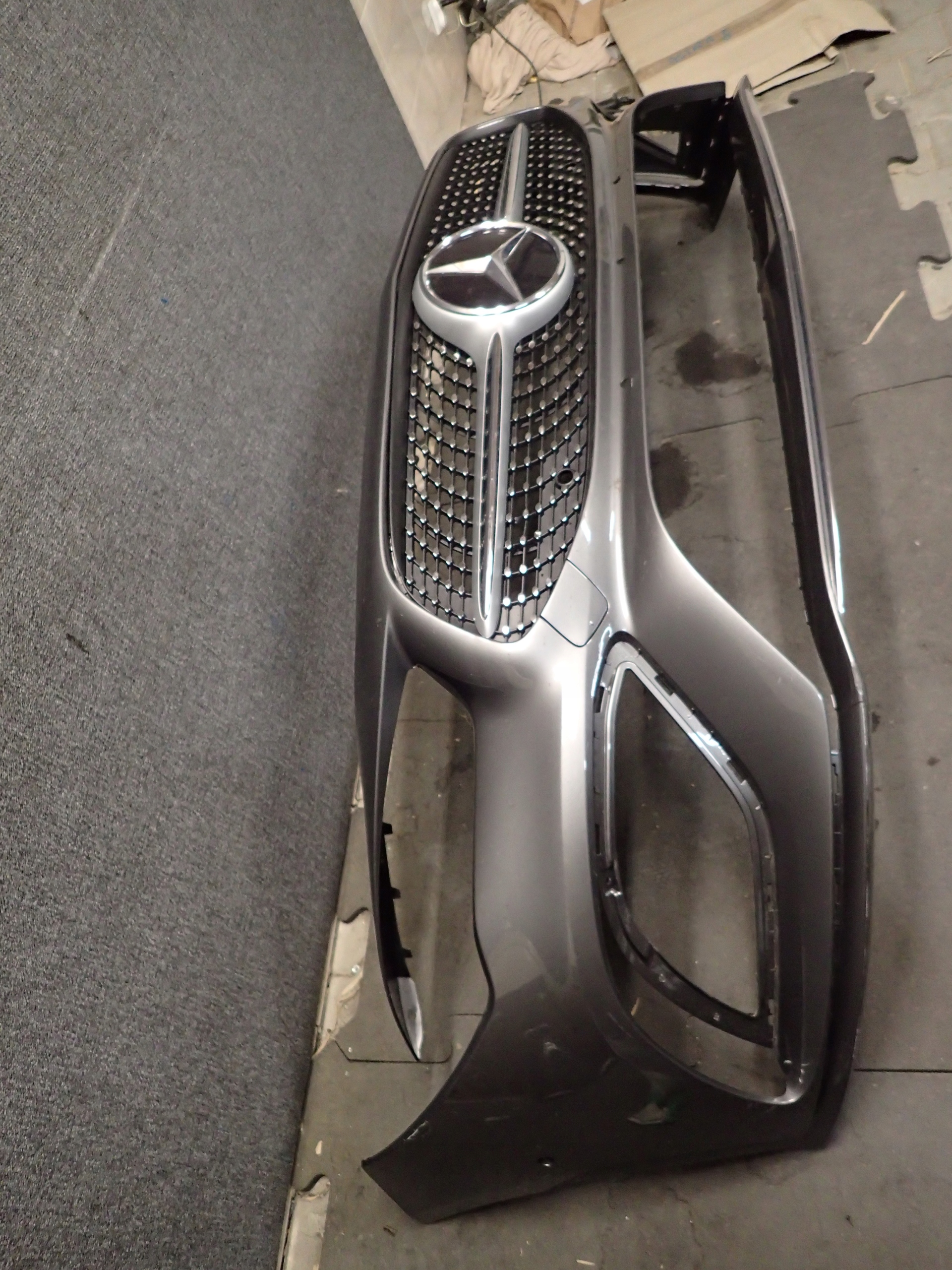 Stoßstange vorne MERCEDES CLA W118 AMG