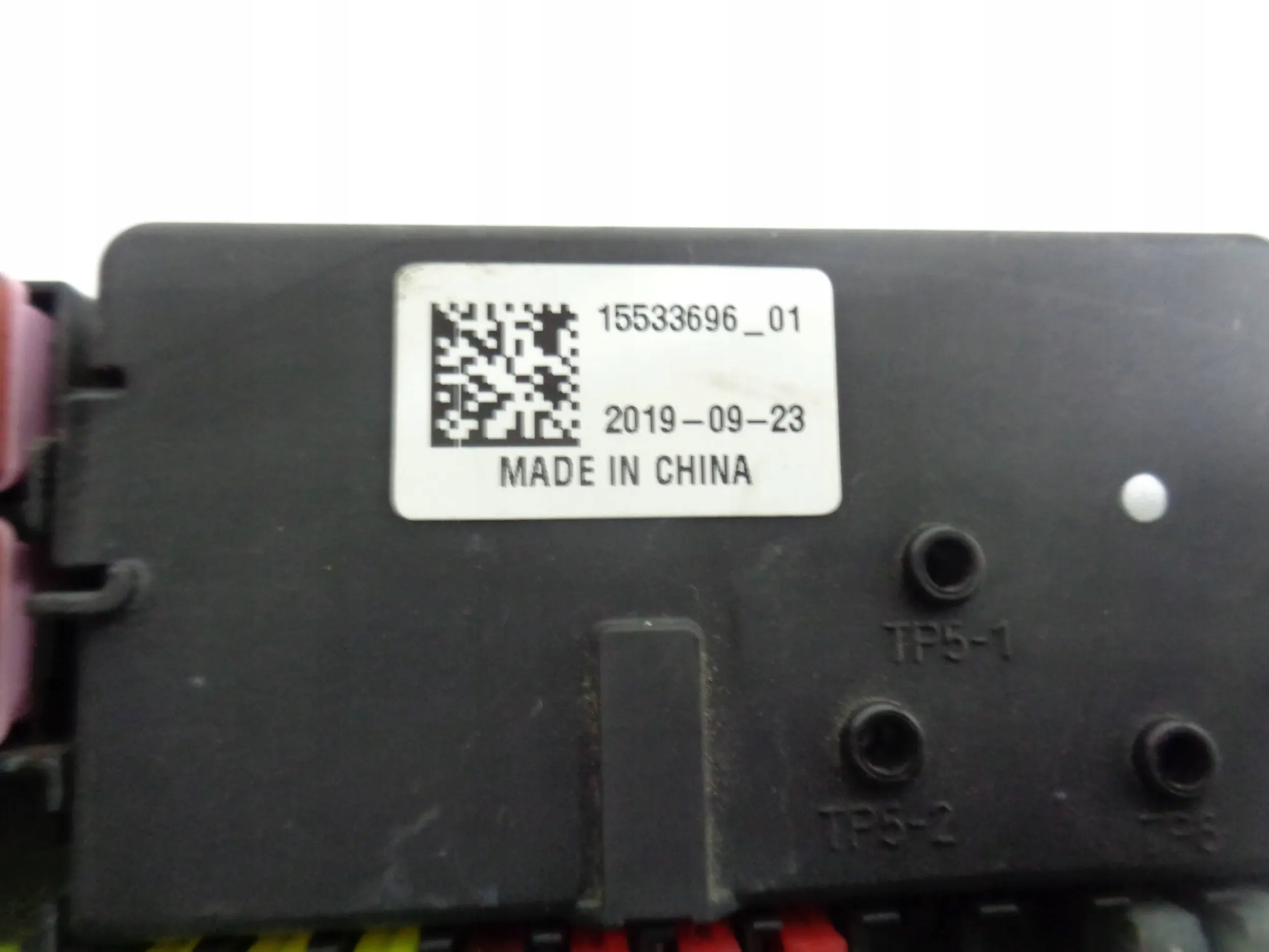 OPEL ASTRA K V 15-21 MODULE FUSIBLES 15533696