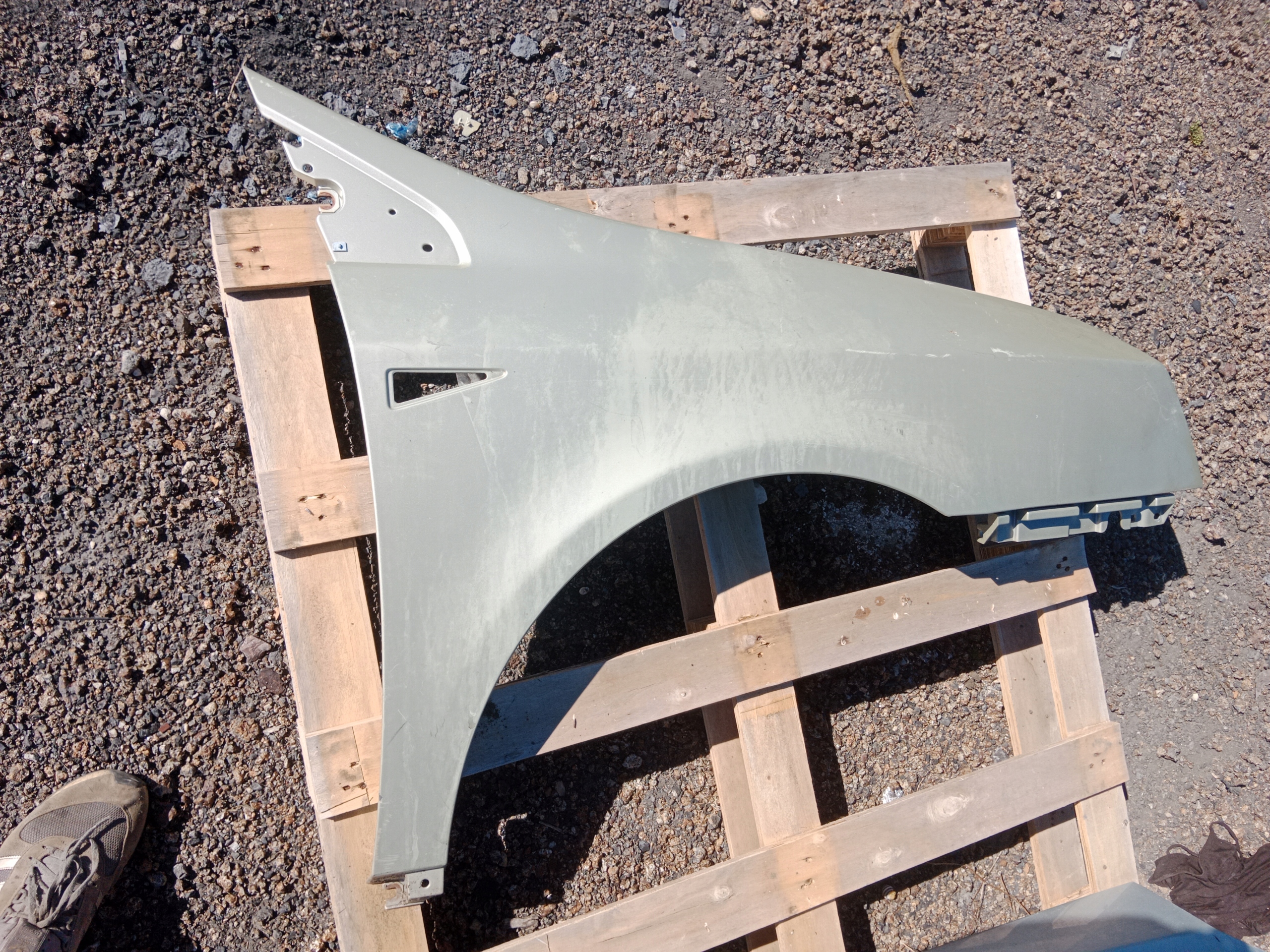 fender right front RENAULT VEL SATIS