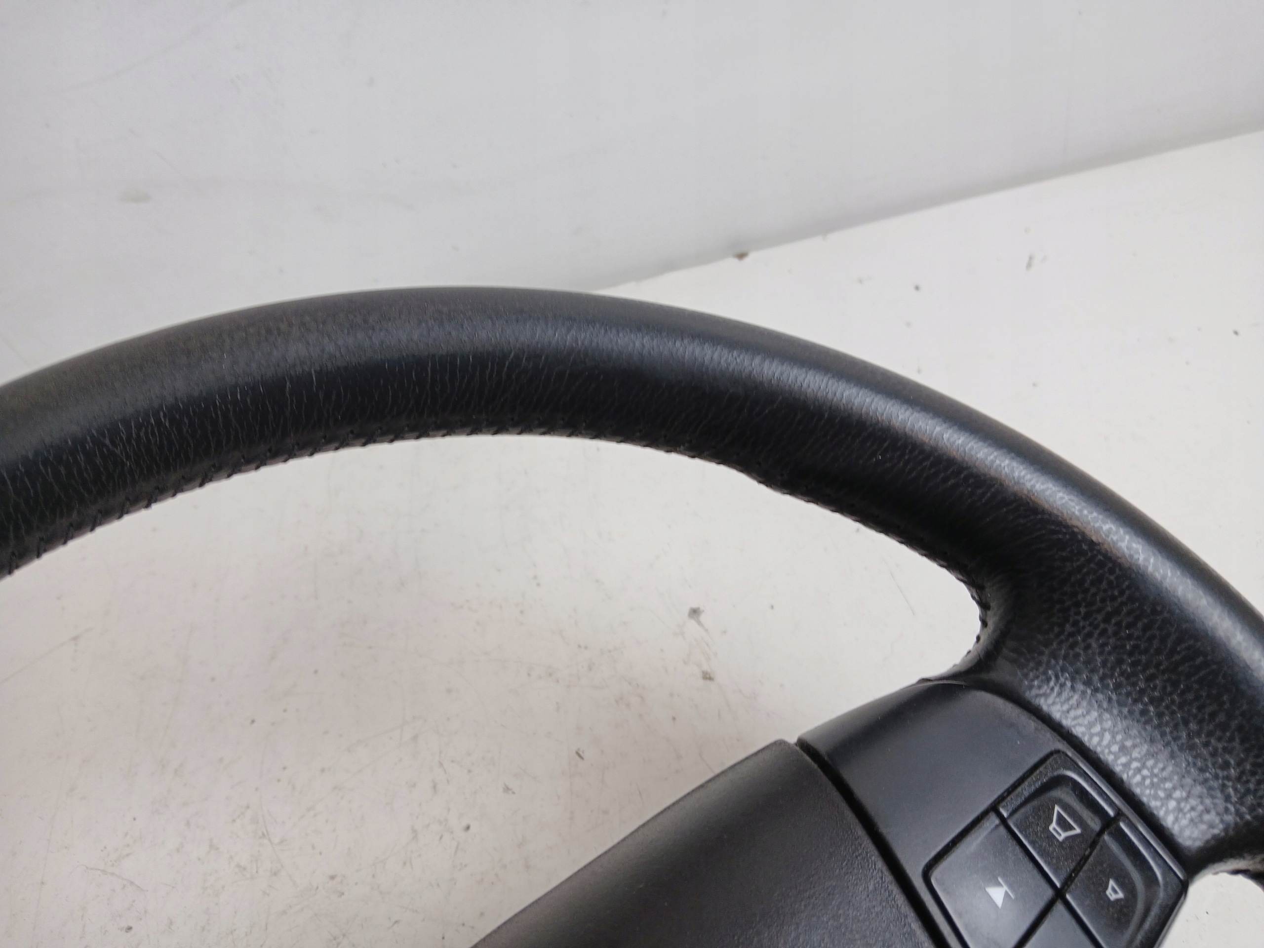 VOLVO V50 S40 II lenkrad MULTIFUNKCJA Leder Airbag