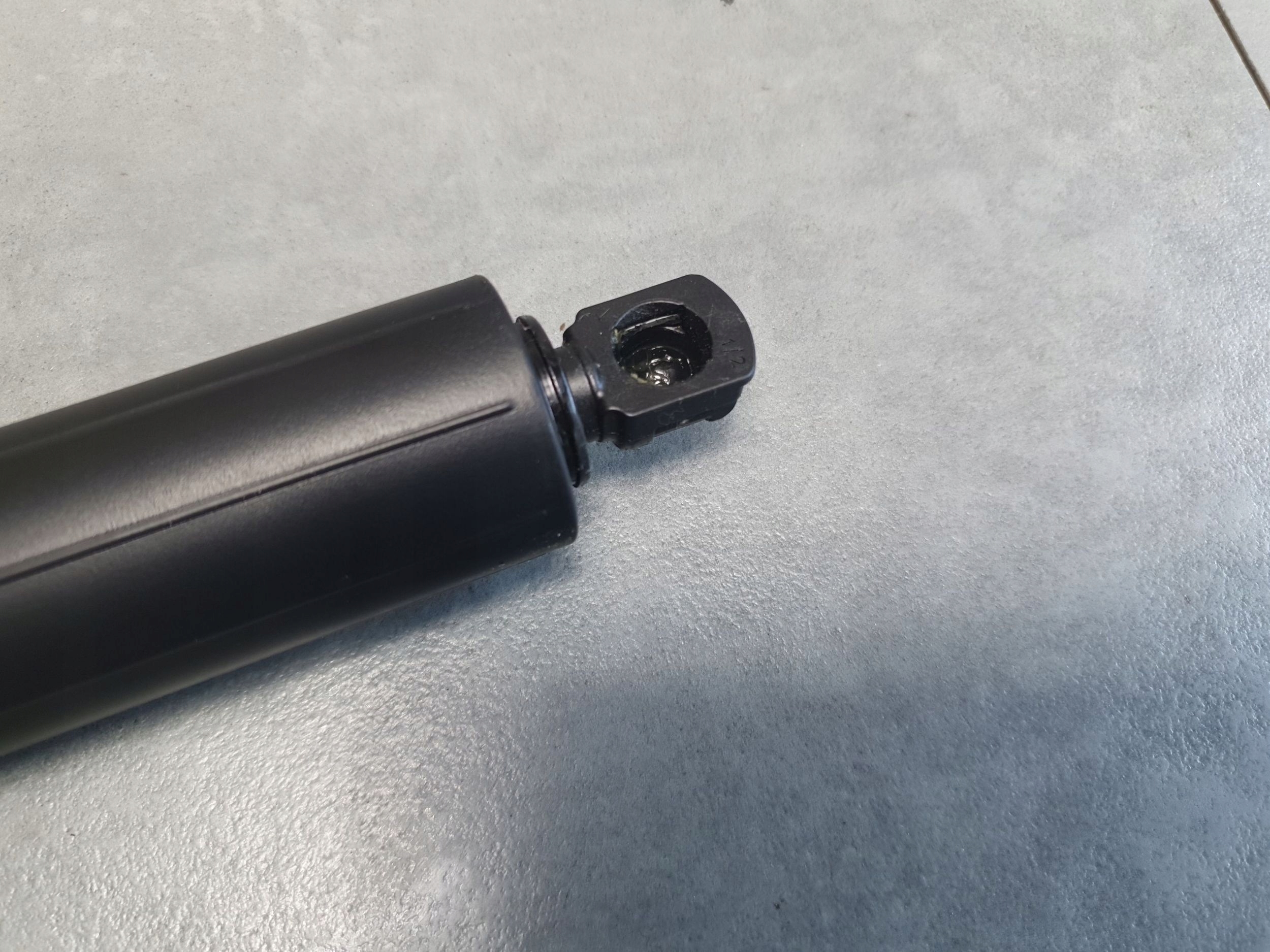 Audi Q8 damper electrical bonnet 4M8827851H