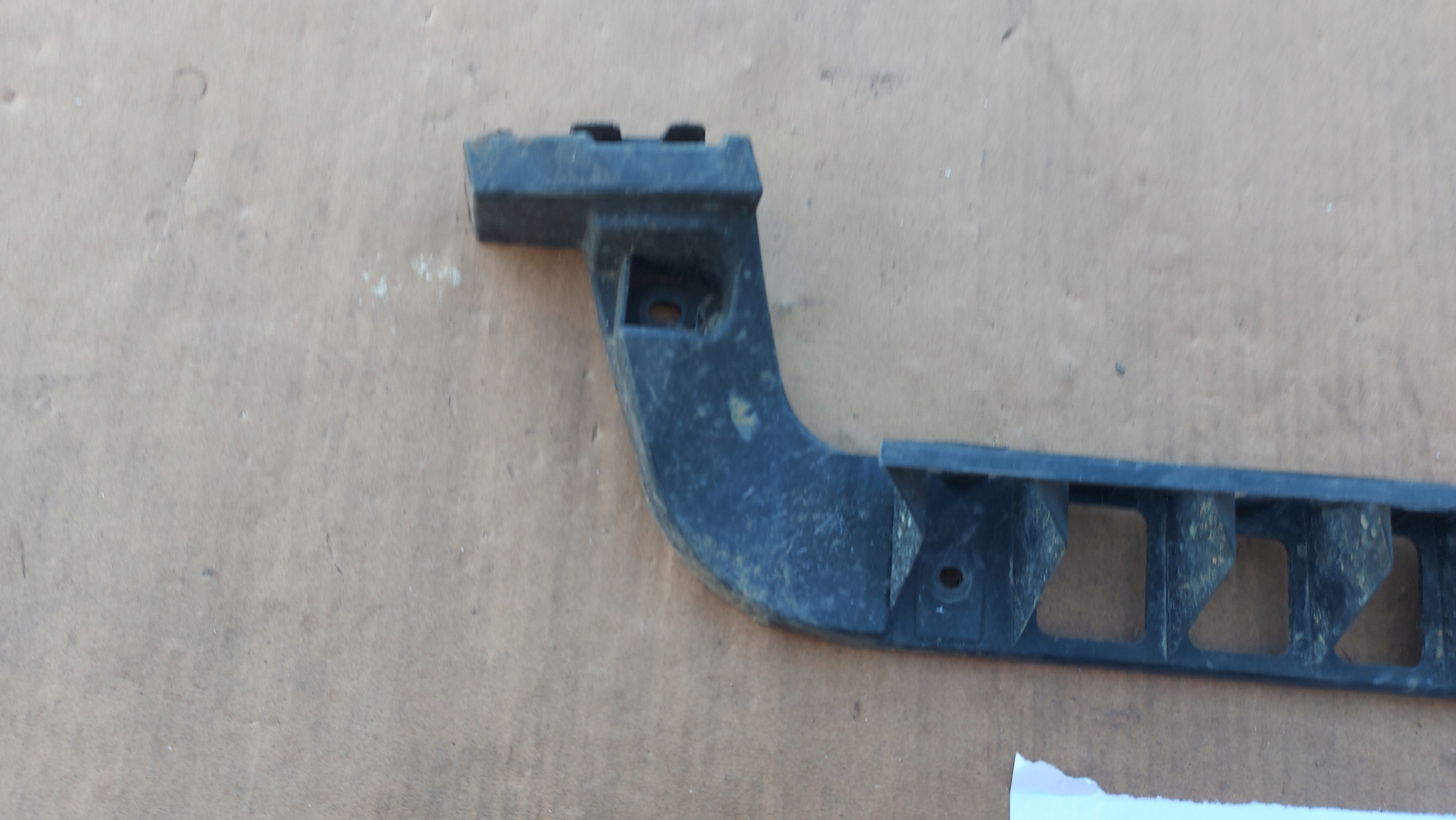 bumper bracket left rear part SKODA OCTAVIA III 13- HB