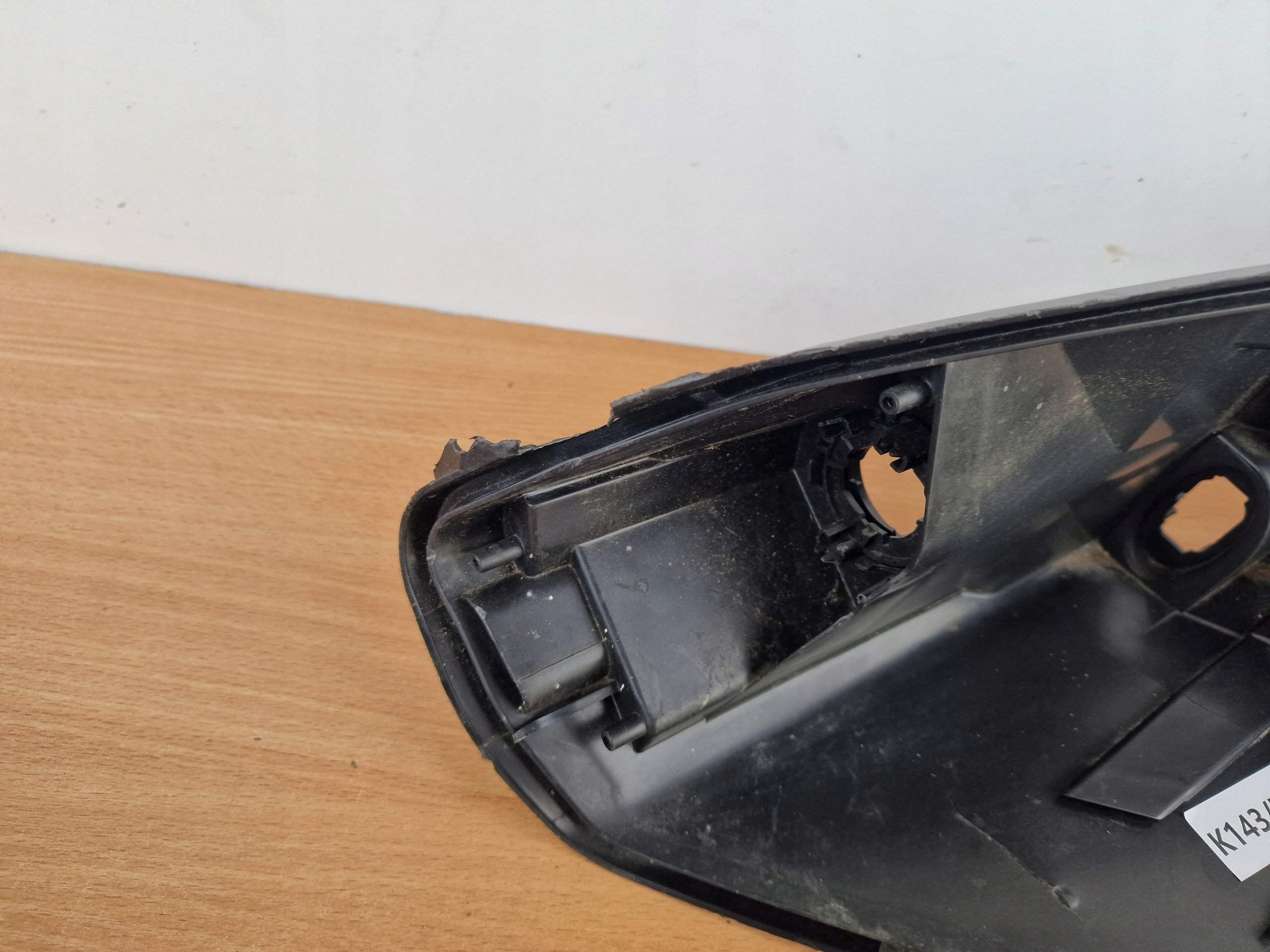 FORD FIESTA MK8 left light front PUSZKA cover