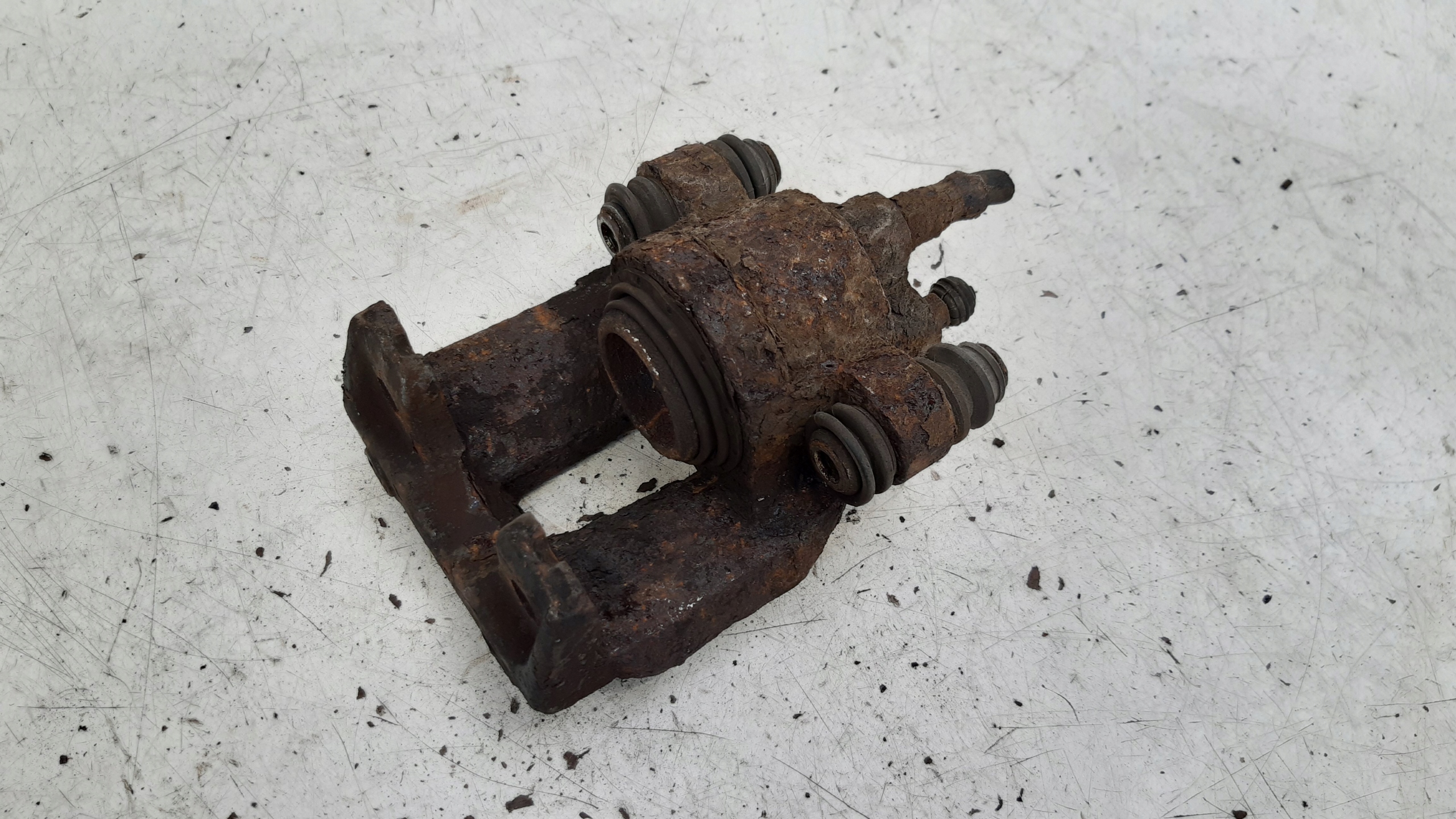 caliper right rear part Mercedes ML W163