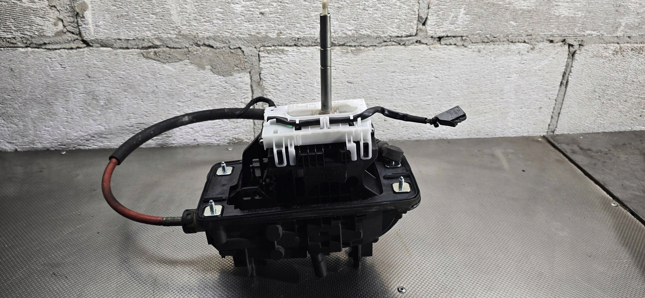 AUDI A6 C6 LEWAREK ZMIANY BIEGÓW 4F1713041AC