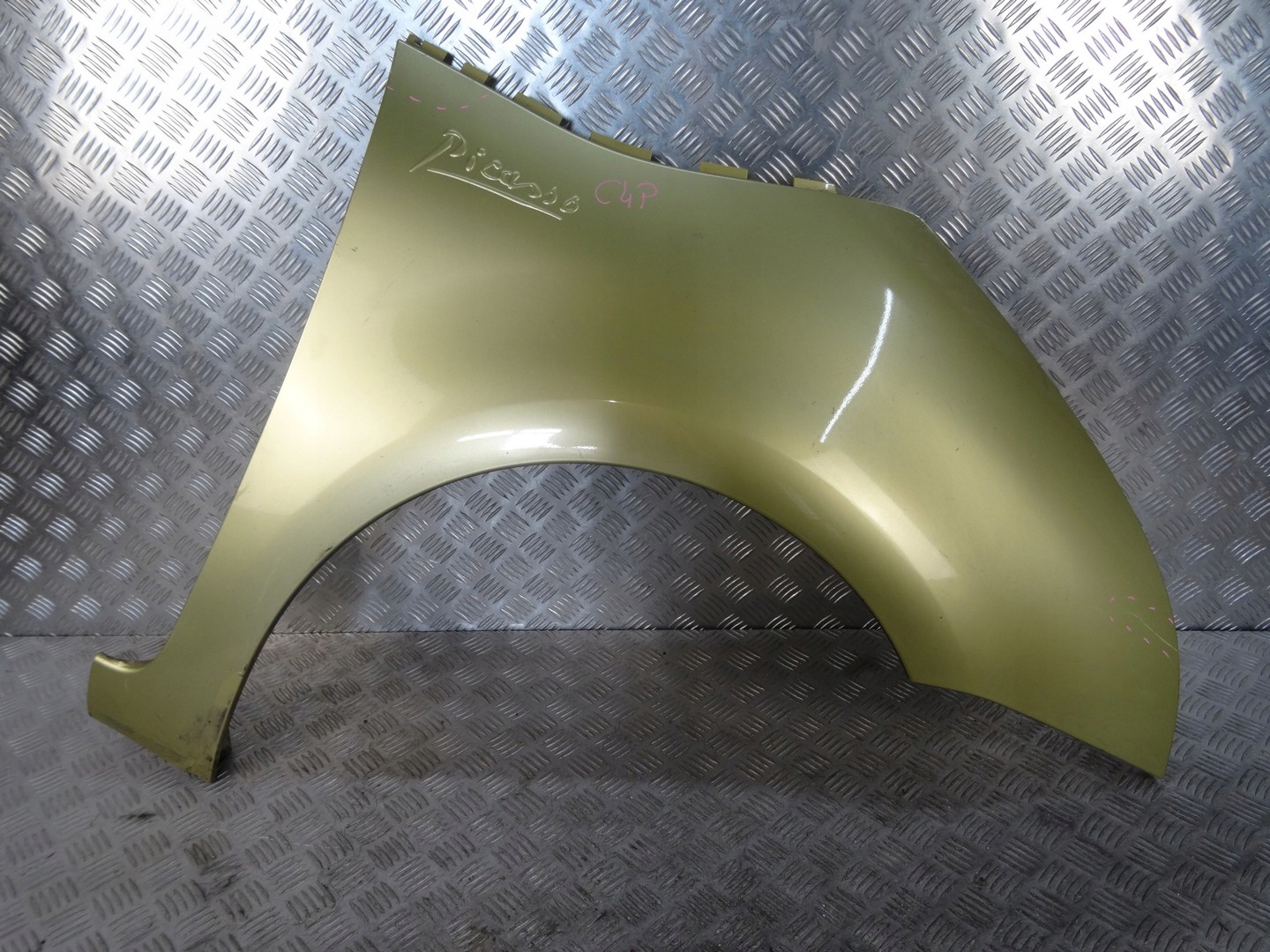 CITROEN C4 PICASSO BŁOTNIK PRAWY PRZÓD