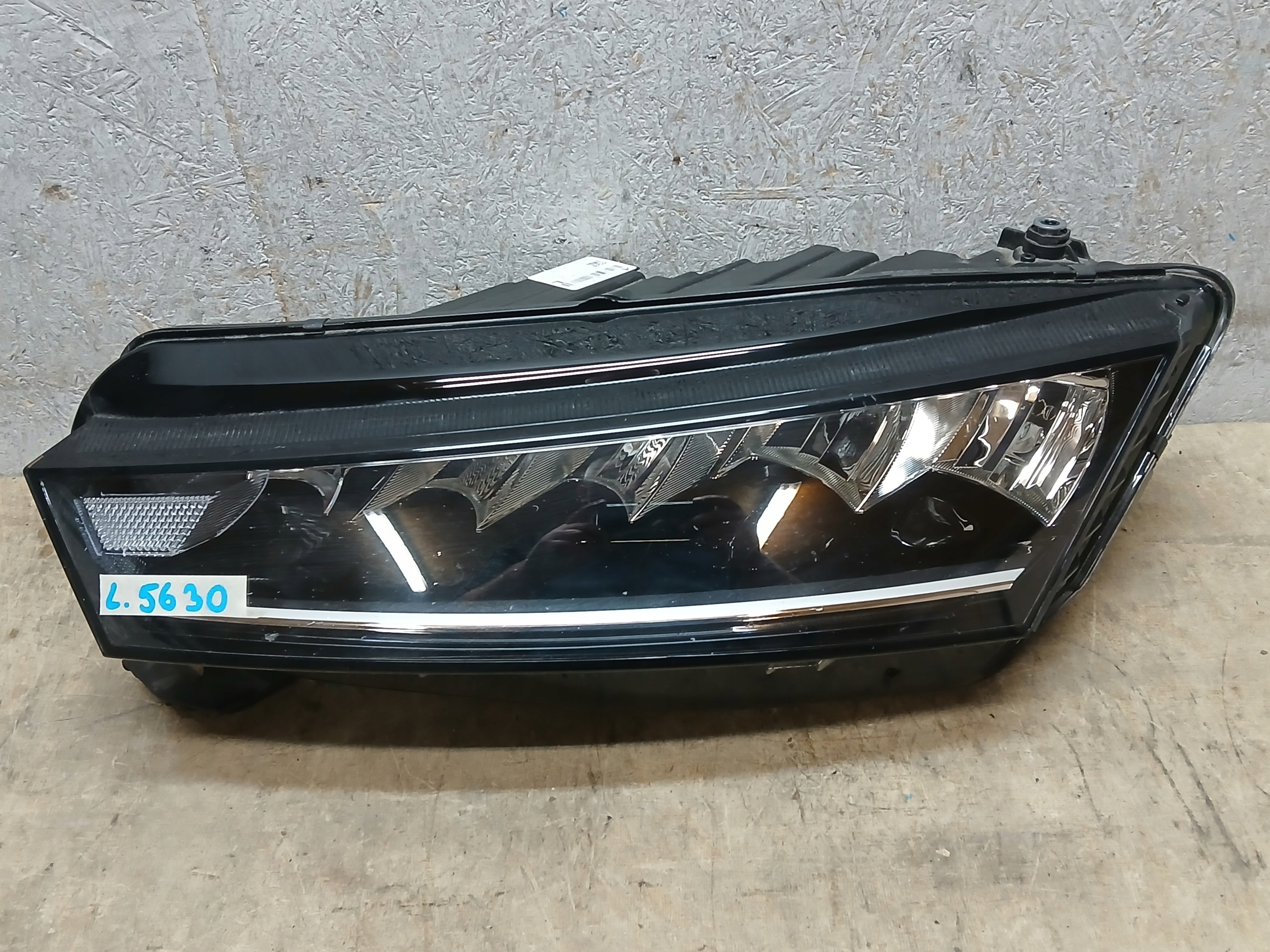 light front left SKODA OCTAVIA IV 4 FULL LED 5E4941015