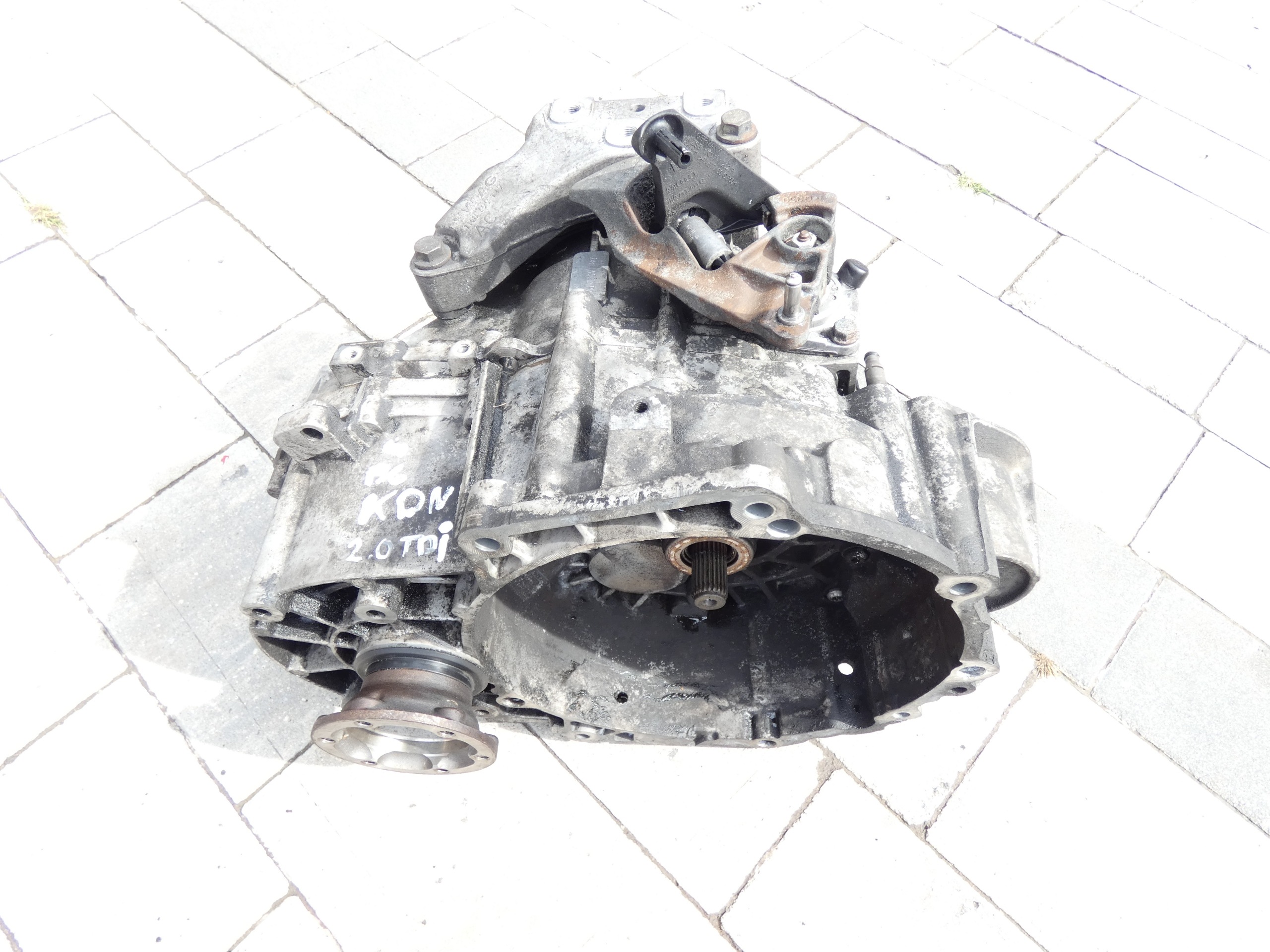 Getriebe VW PASSAT B6 2.0 TDI 140KM 05-10 KDN 6 getriebe