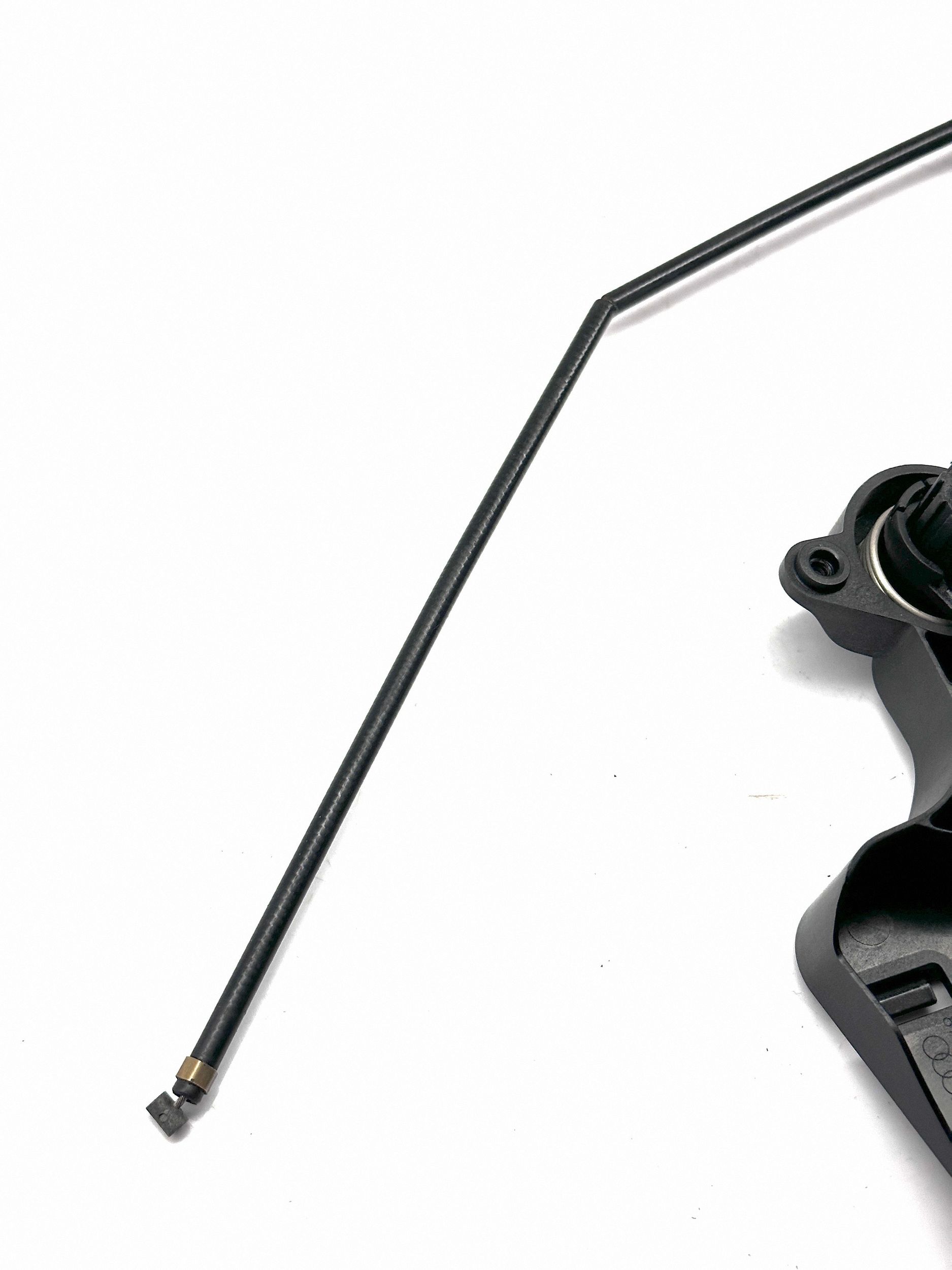 AUDI A3 S3 8V Câble Support plaque pour l’ouverture du capot 8V1823535A