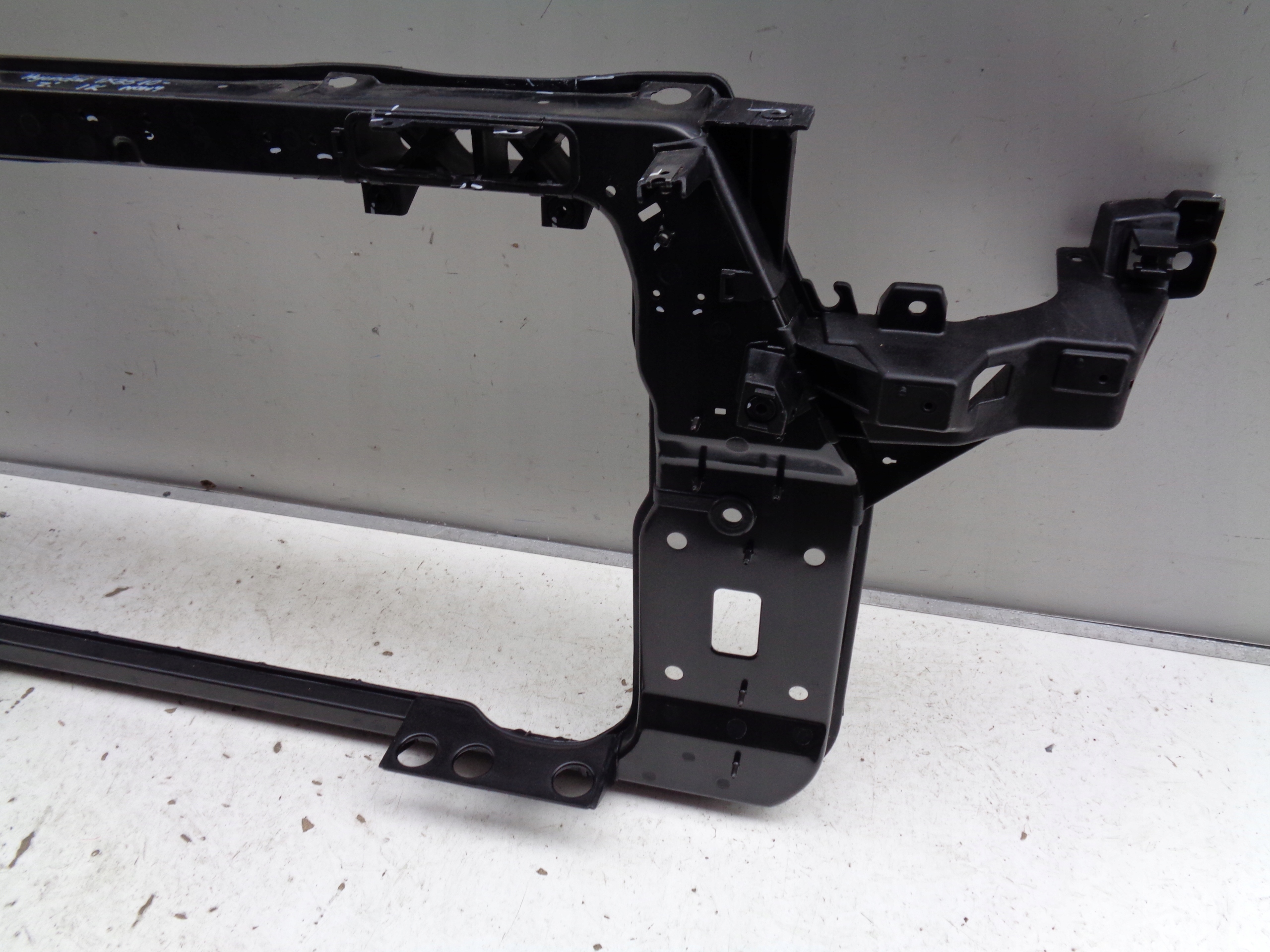 new bar, wall front HYUNDAI IX35 10