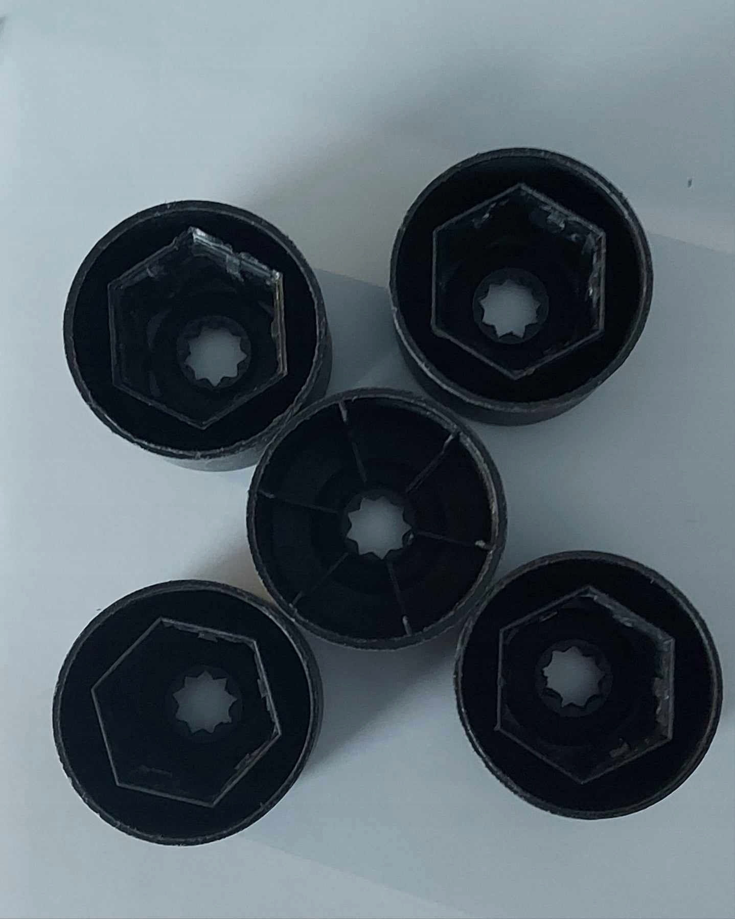 4 X NAKŁADKA KAPSEL ŚRUBY 17MM +ZABEZPIECZENIE VW PASSAT GOLF POLO KOMPLET Średnica zewnętrzna 17 mm