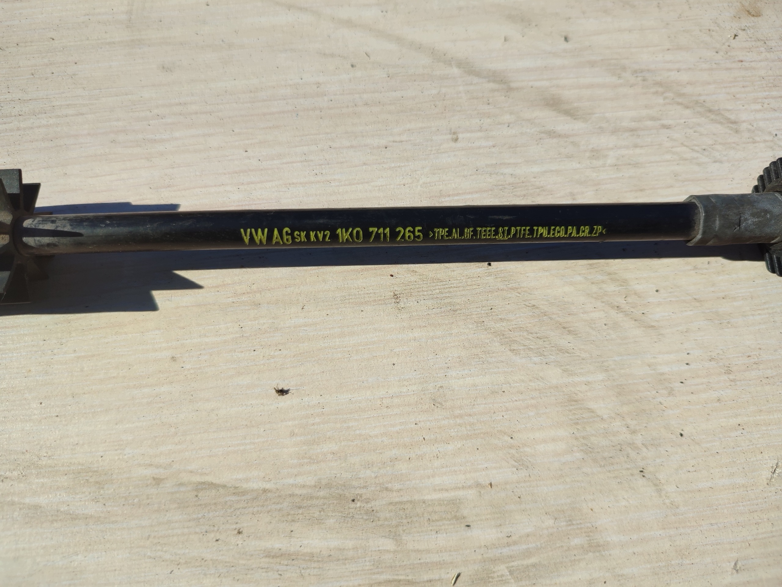 Bowdenzug Schalt getriebe VW GOLF V OE 1K0711265