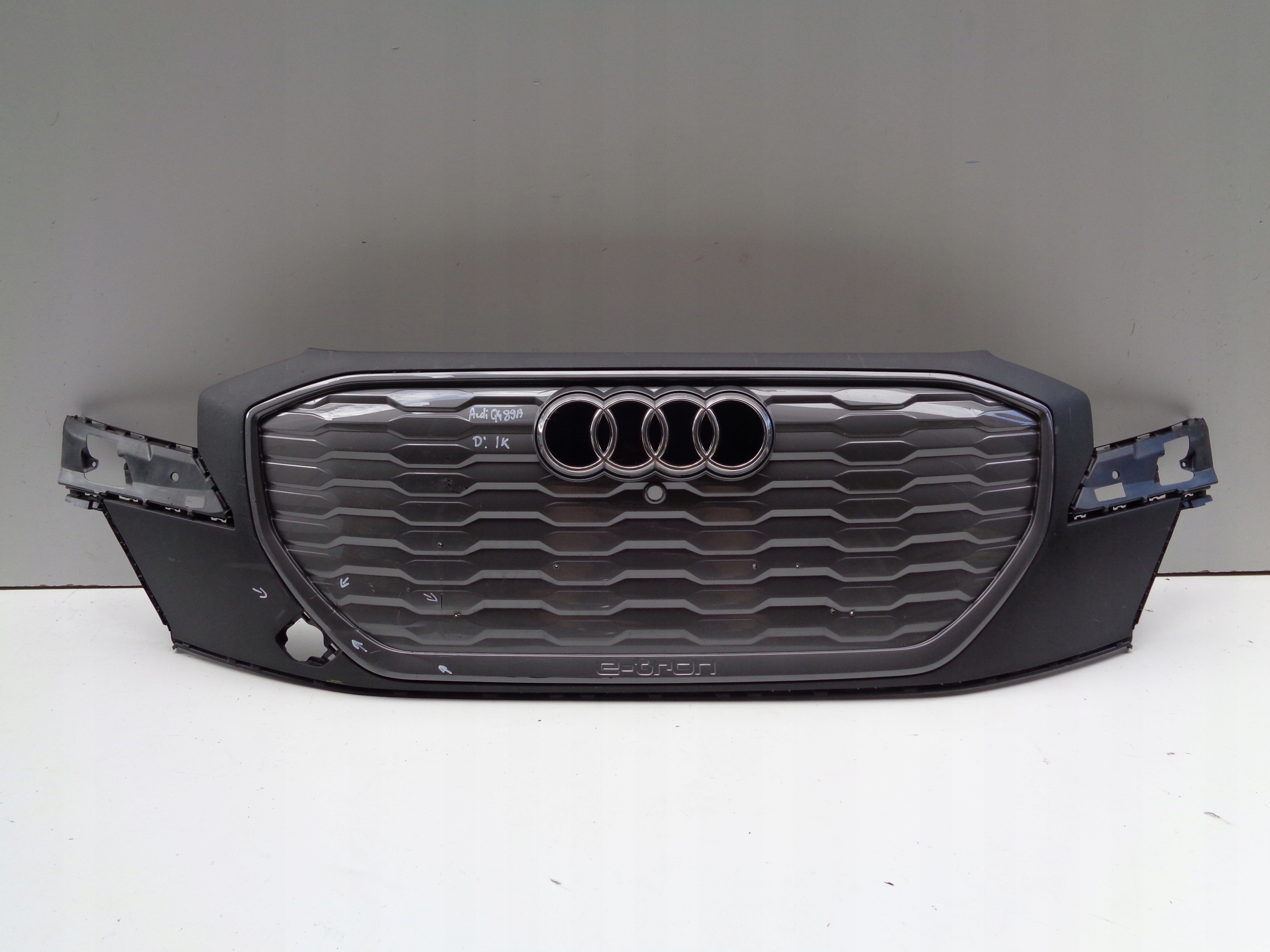 maska nárazník AUDI Q4 89A E-TRON