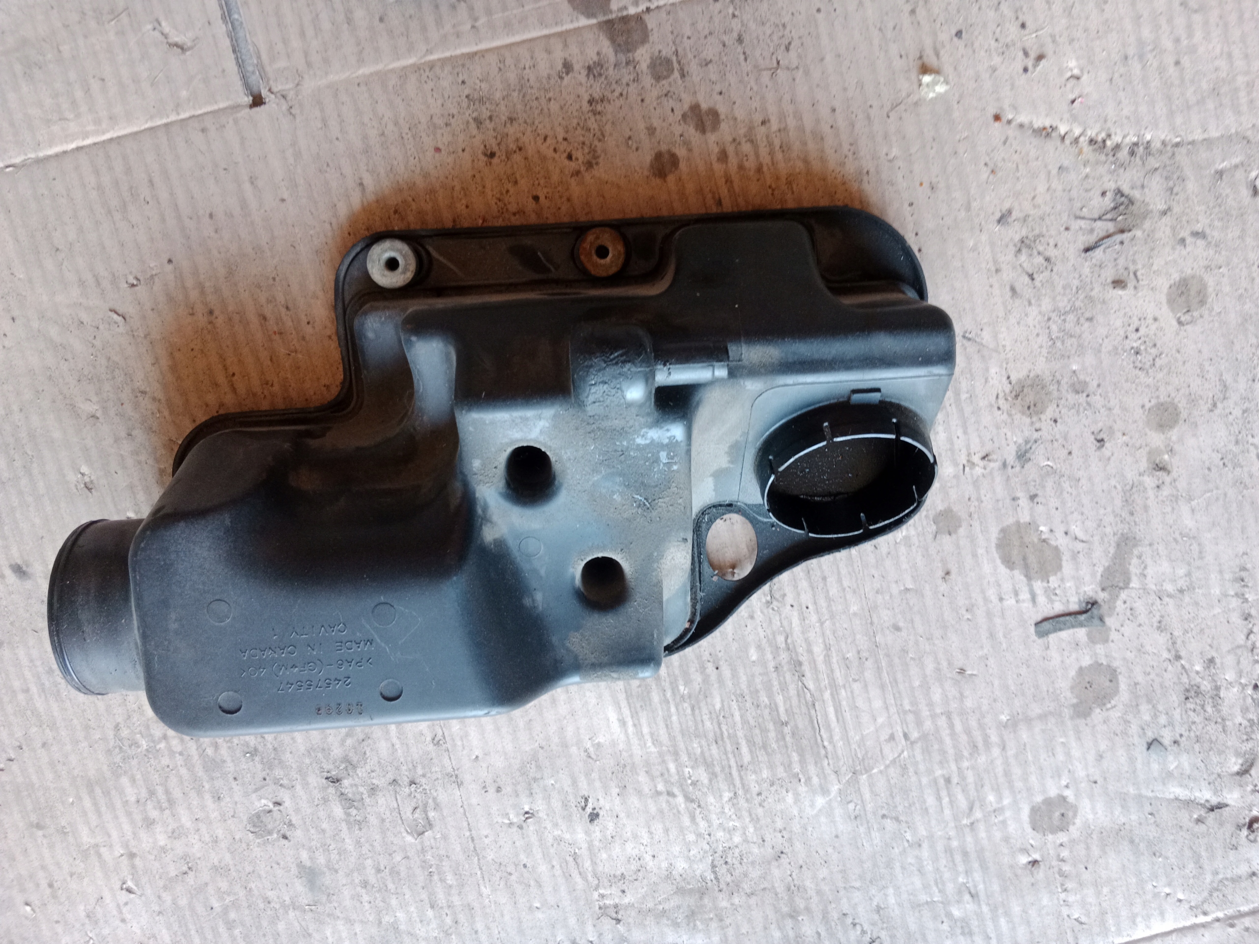 REZONATOR luft CHEVROLET ALERO 2.4 24575547