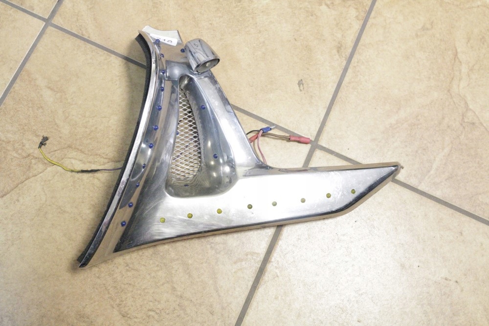 1 - Honda Goldwing GL1800 трикутник хромований правий