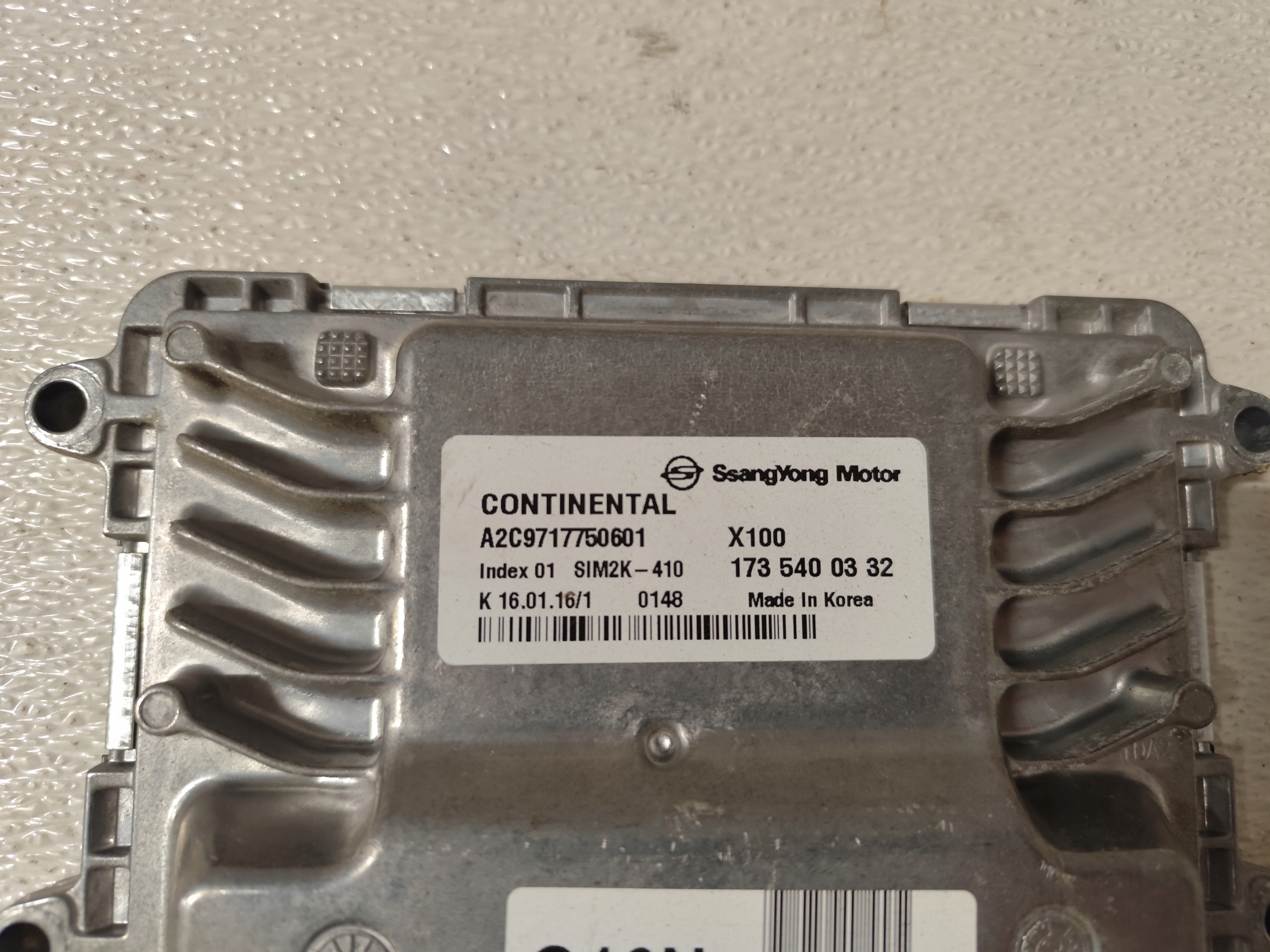 SSANGYONG TIVOLI 2016 1.6 E-XGI computer control unit of the engine