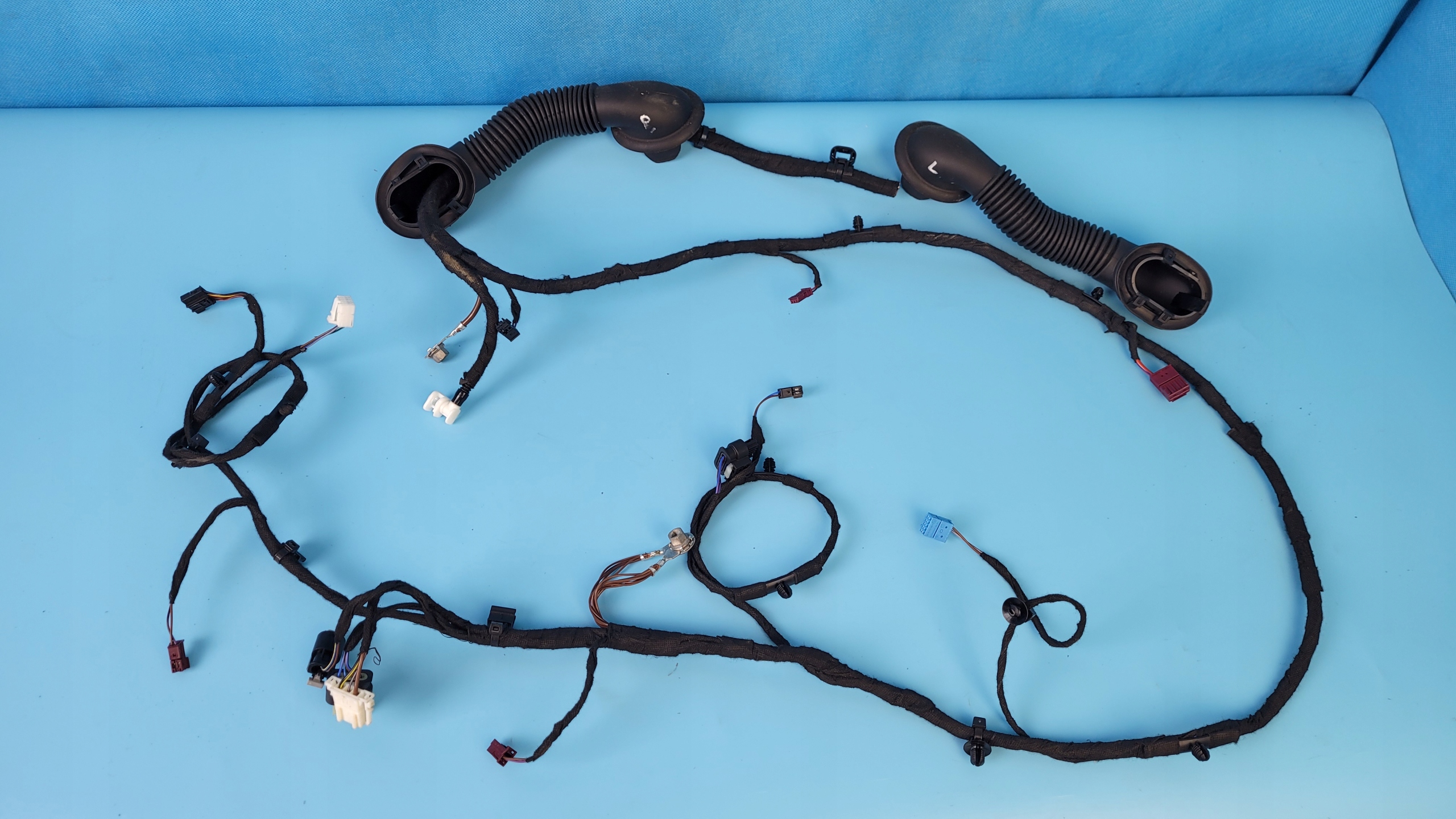 W247 B220 жгут проводов заслонки задний A2469970052