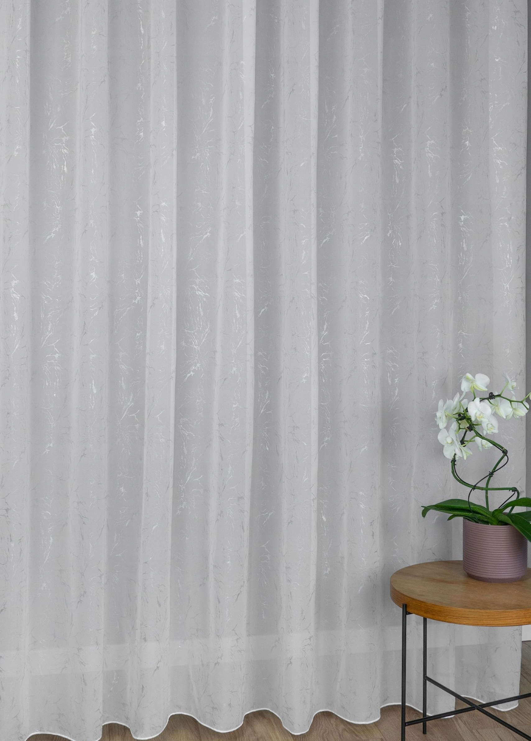 Krásná záclona bílá stříbro měkká splývavá, šitá na hotovou pásku 600x220