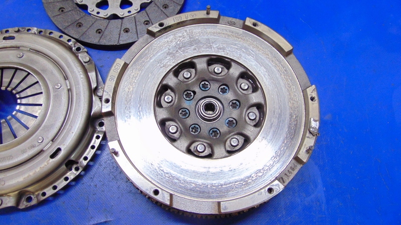 VOLANO USATO disco 8.5MM di pressione 2.2CDI MERCEDES SPRINTER A910 A907 18-25