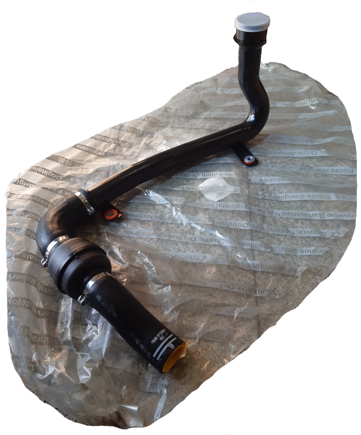 16 381 - Шланг труби інтеркулер турбіни перемичка 16-2. 0 E6