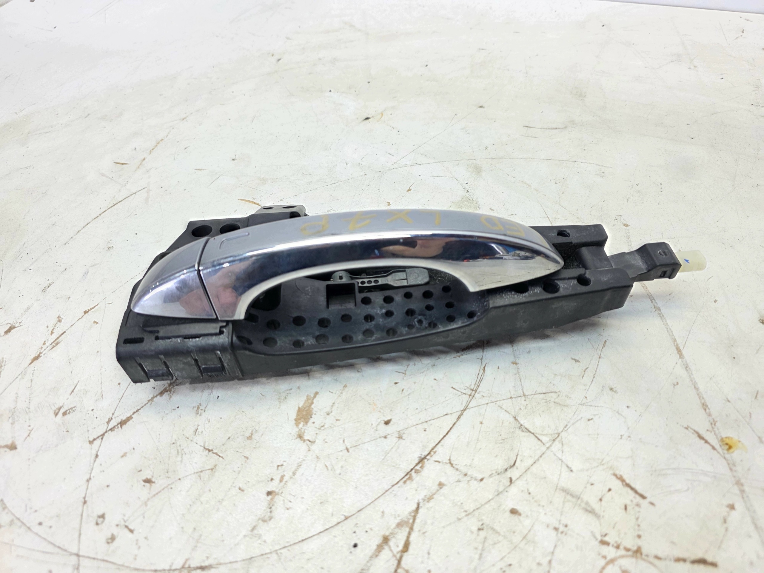 handle left AUDI A6 A7 A8 4H0837885 LX7P KEEYLES LED