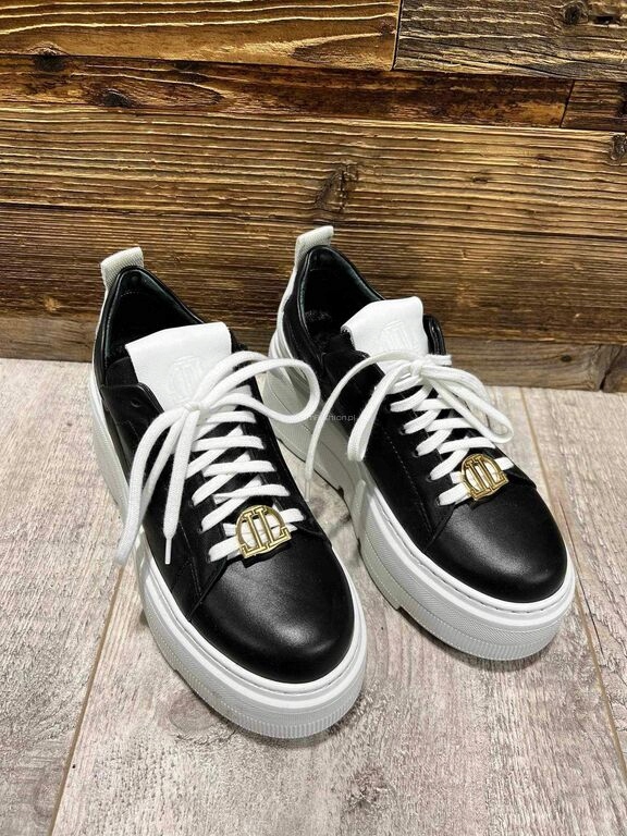 BY O LA LA...! TRAMPKI SNEAKERSY NA GRUBEJ PODESZWIE CZERŃ/BIEL 37 Oryginalne opakowanie producenta pudełko