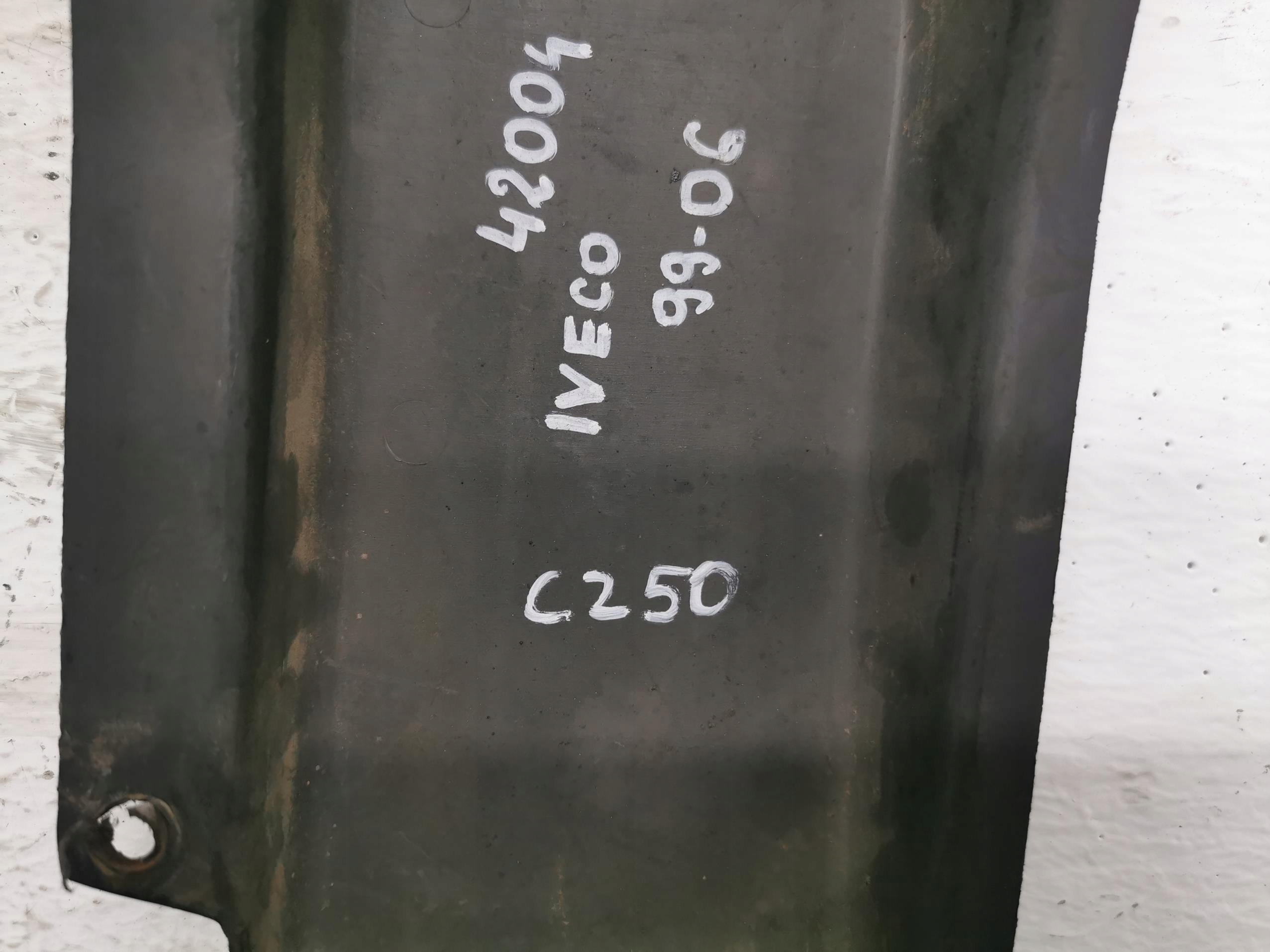 moulding side right IVECO DAILY III 500344632