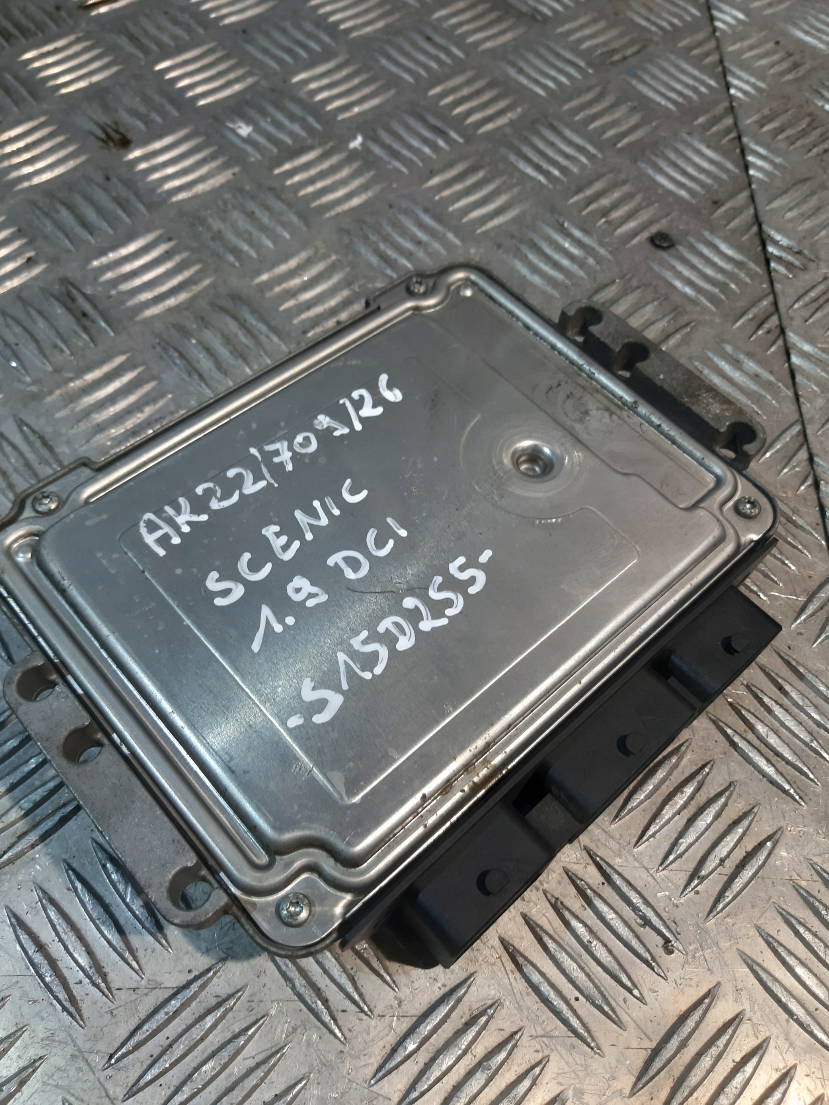 control unit of the engine 0281012589 RENAULT SCENIC II 1.9 DCI