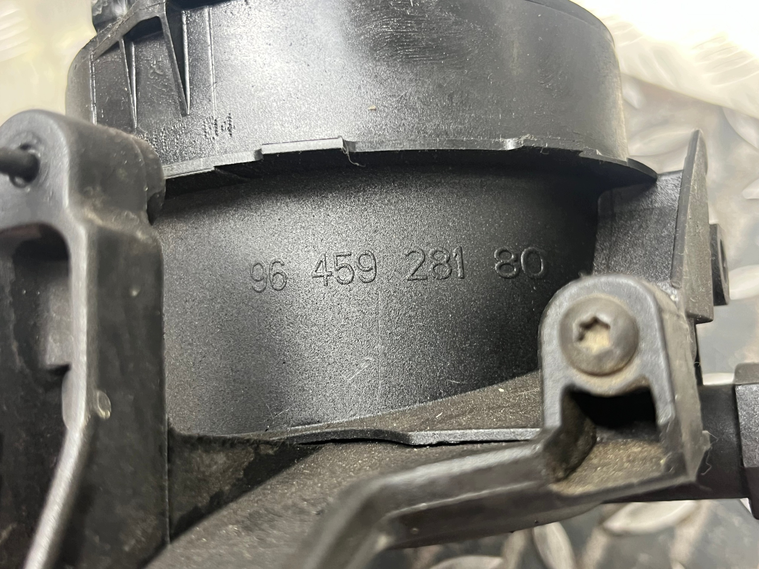 Gehäuse filter des Kraftstoffsbehälters CITROEN C5 II 9645928180