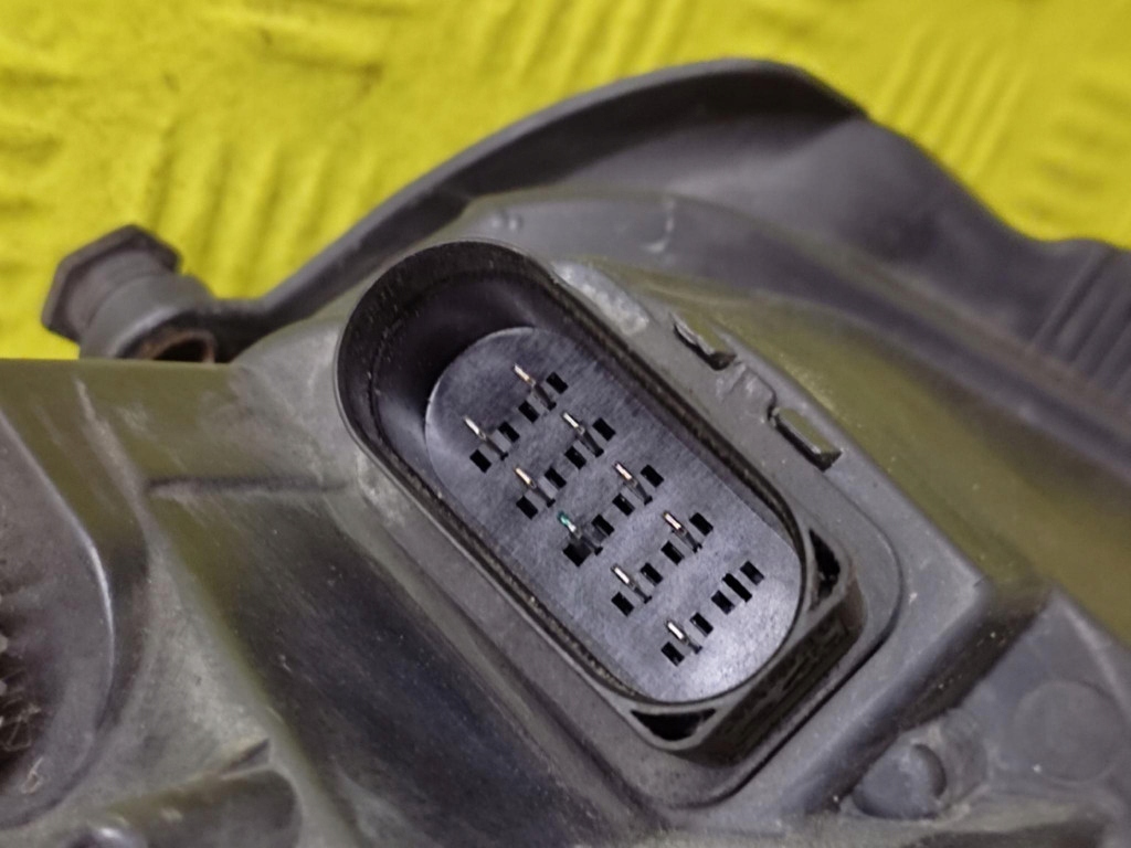 VW SHARAN and REFLEKTOR light left front 7M3941015
