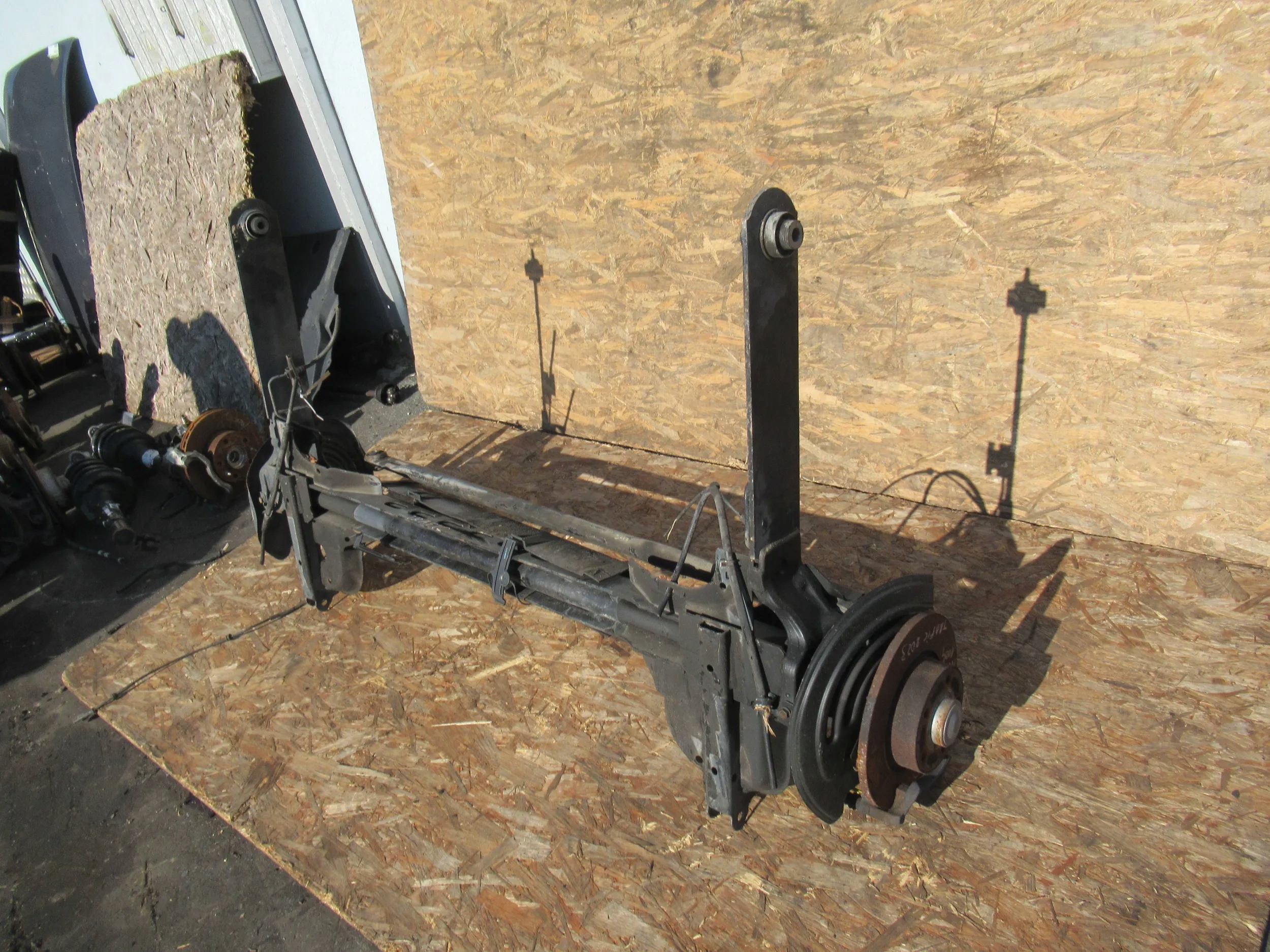 axis rear part Renault Trafic III 14
