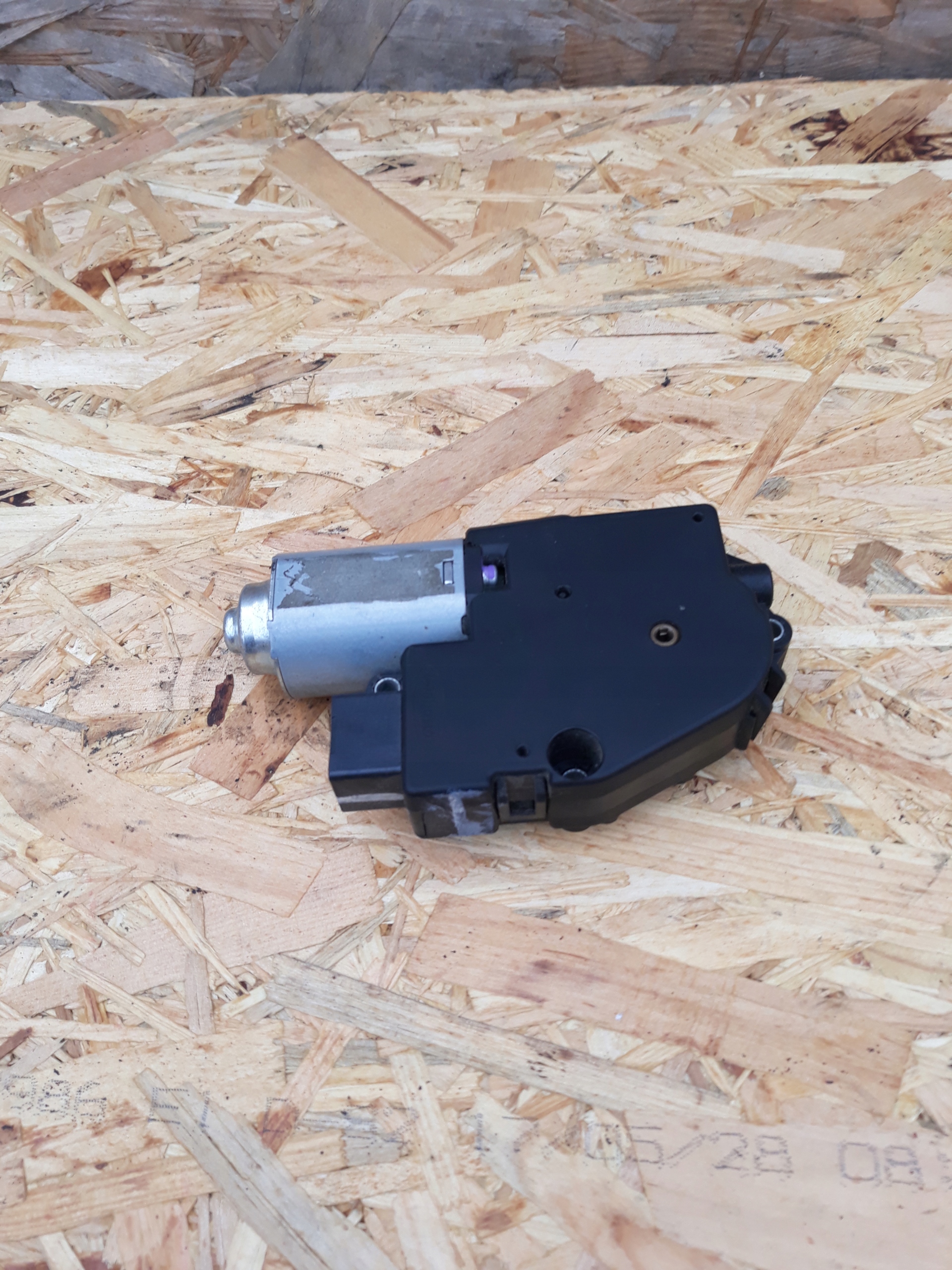 ДВИГАТЕЛЬ ЛЮКА KIA HYUNDAI TUSCON 2226114A