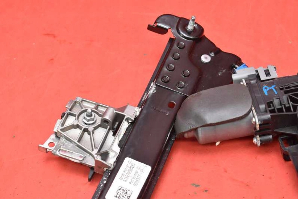 window regulator right rear part 6006377-99-L TESLA MODEL S 16-21
