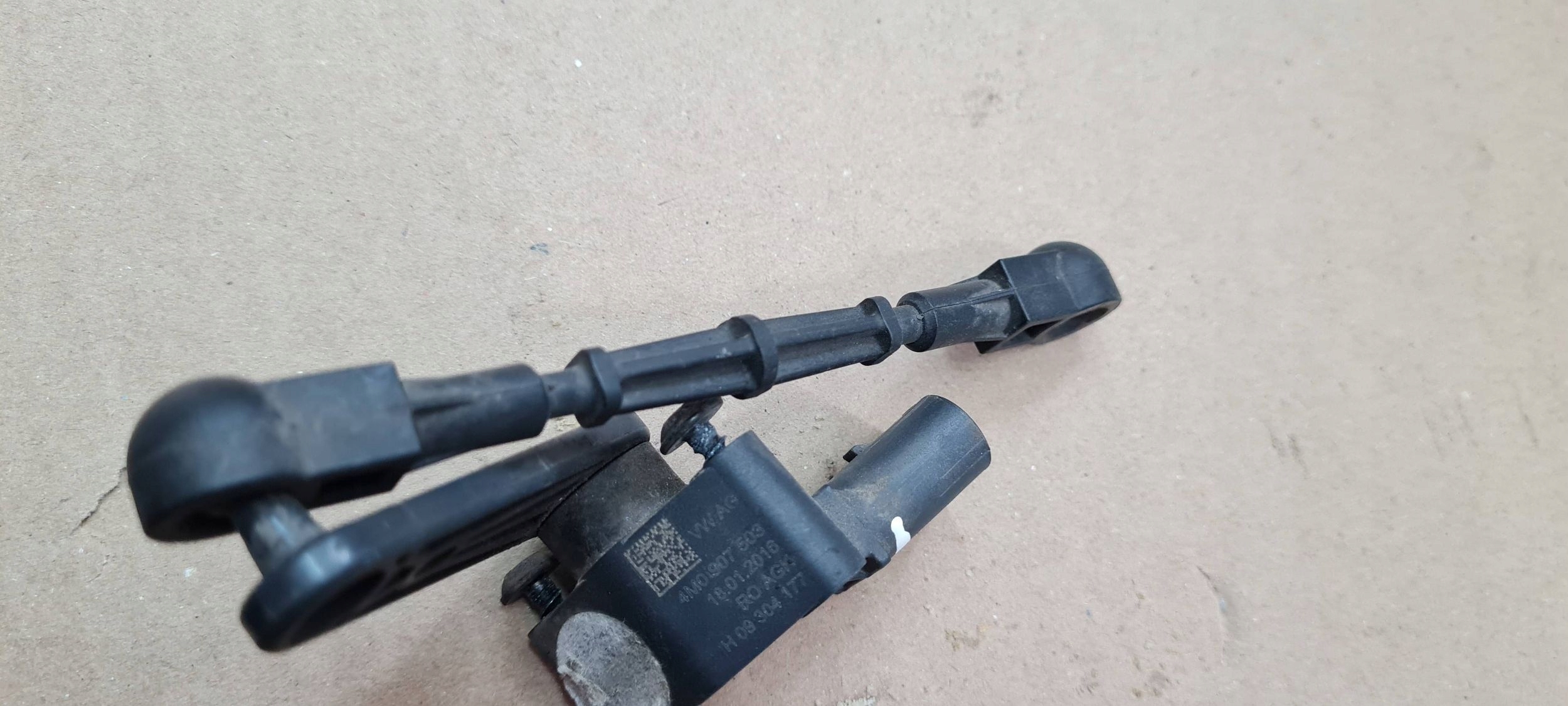 Q7 4M Sensor POZIOMOWANIA lichte 4M0907503 A4 B9 8W A5 8W