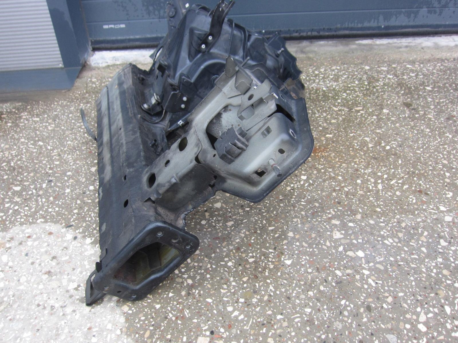 BMW X5 E70 quarter FARTUCH left left front placement 41117174273