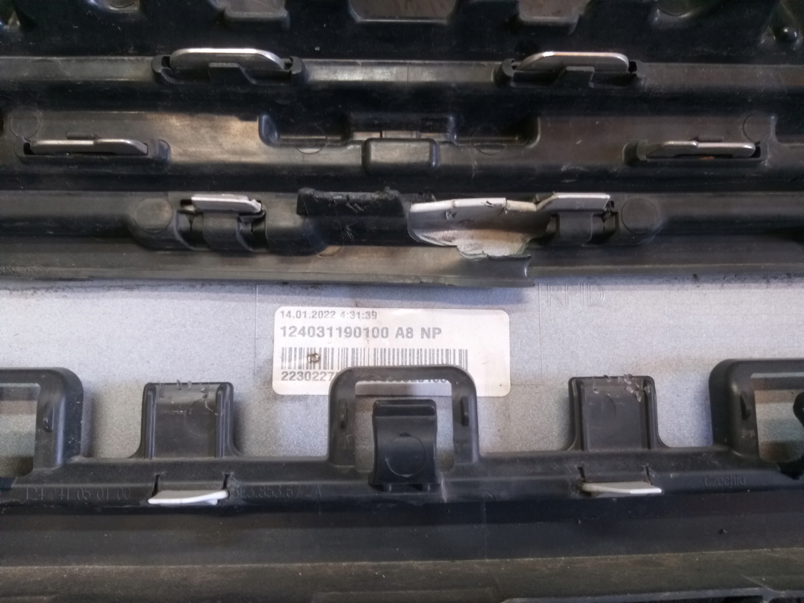 PARAURTI ANTERIORE SKODA OCTAVIA IV 4