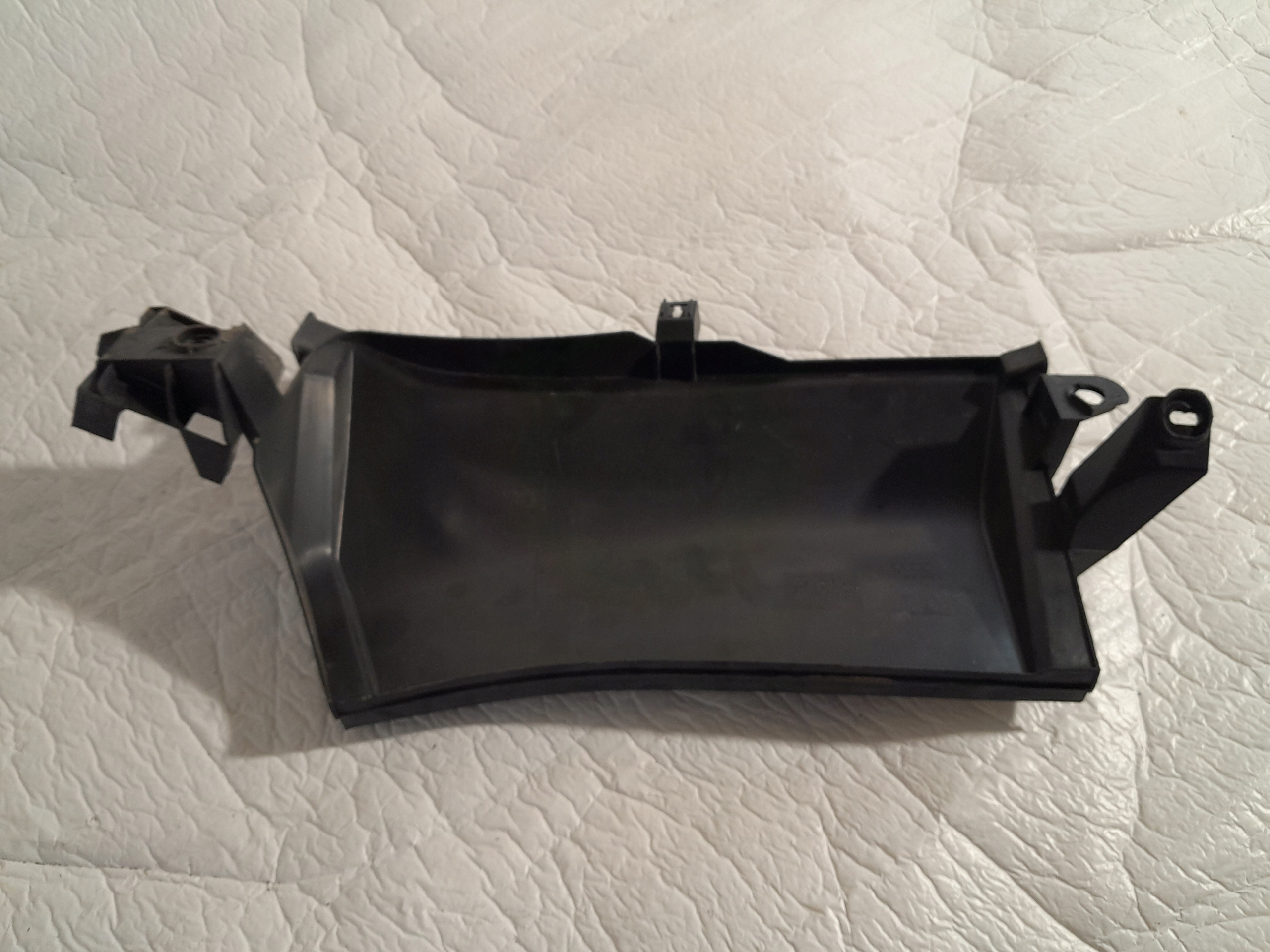 AUDI A3 S3 8V RYNNA under the window 8V1819979A