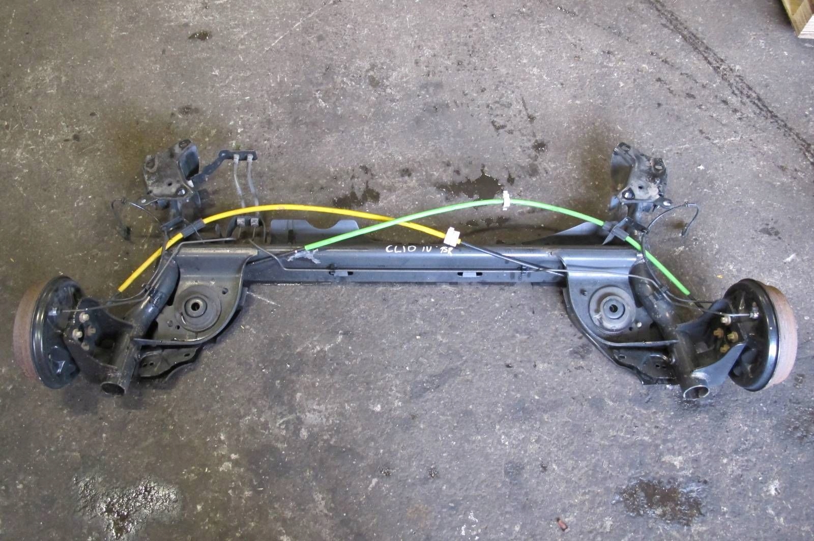 RENAULT CLIO IV 4 BELKA OŚ OŚKA ZAWIESZENIA TYŁ TYLNA GŁ