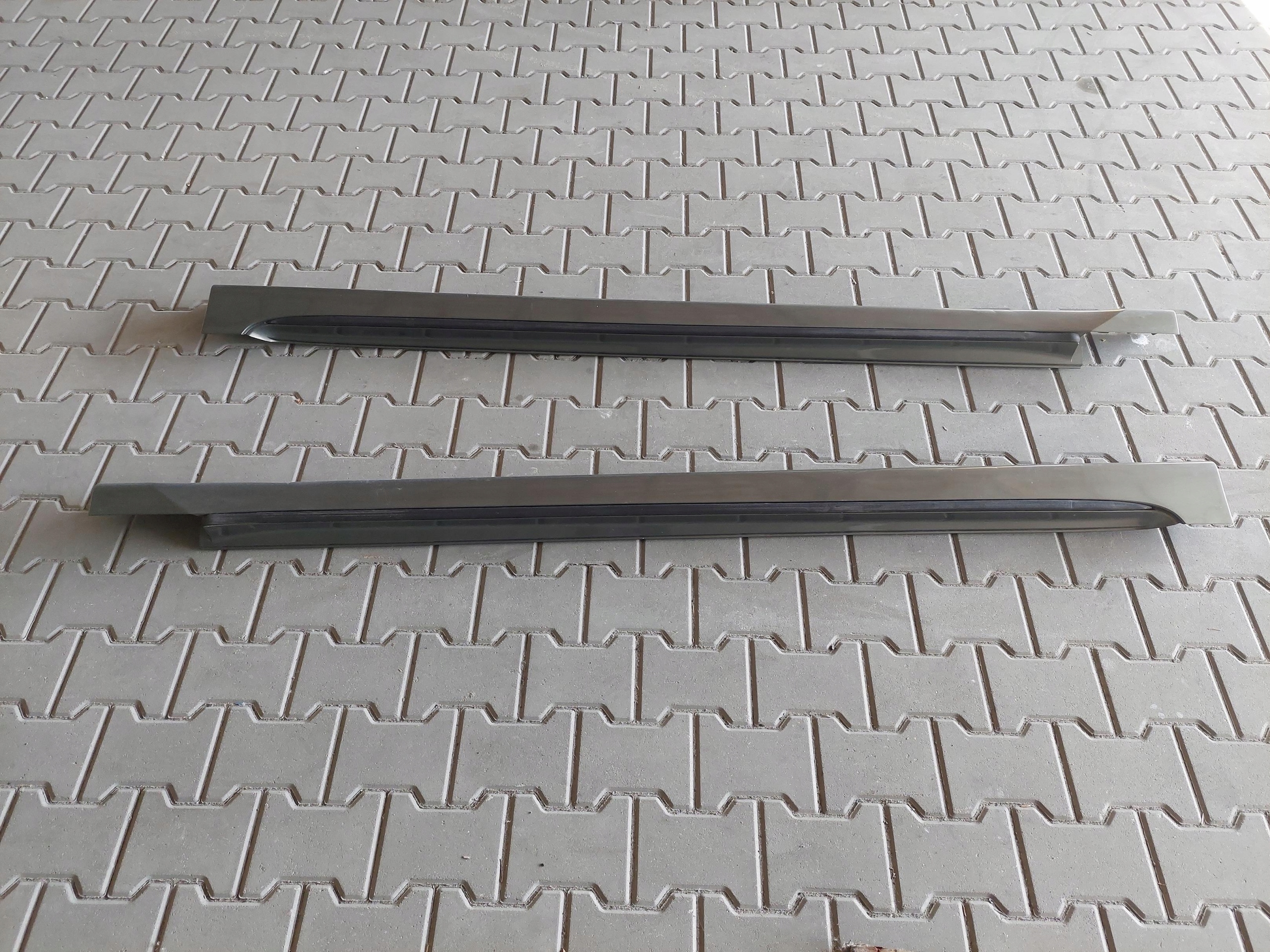 moulding threshold left right threshold left right LEXUS GS III 450H 300 6T7