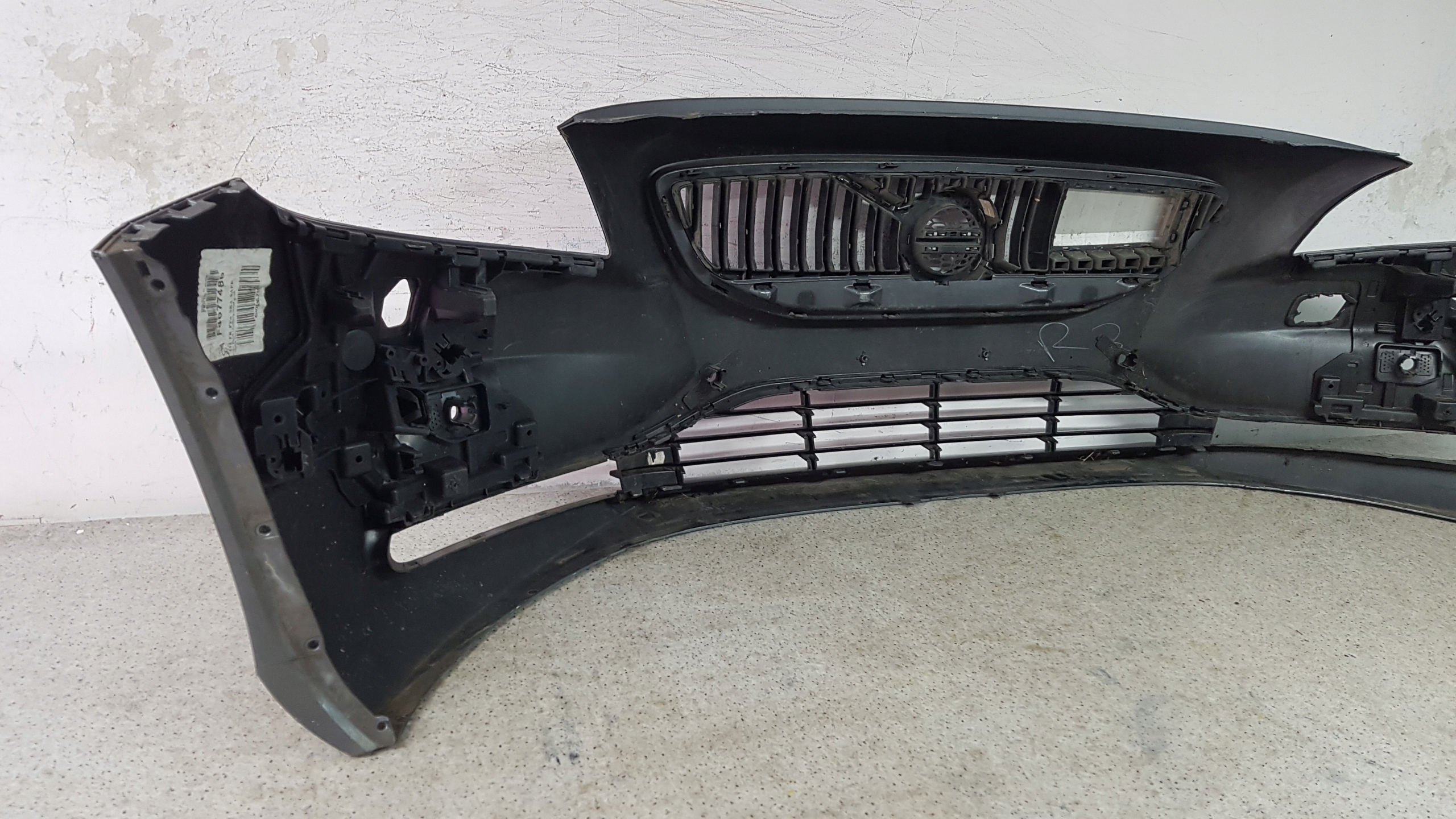 VOLVO V40 LIFT 2016 - bumper front 8256