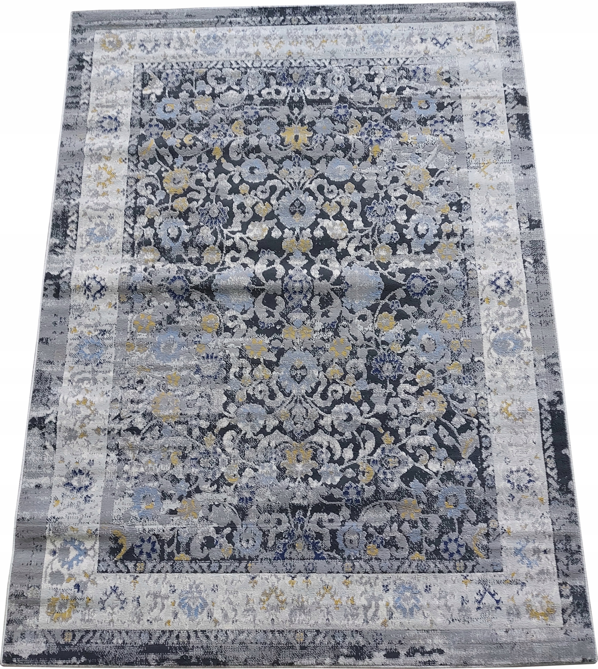 Koberec plyšový tradiční tmavý 133x190