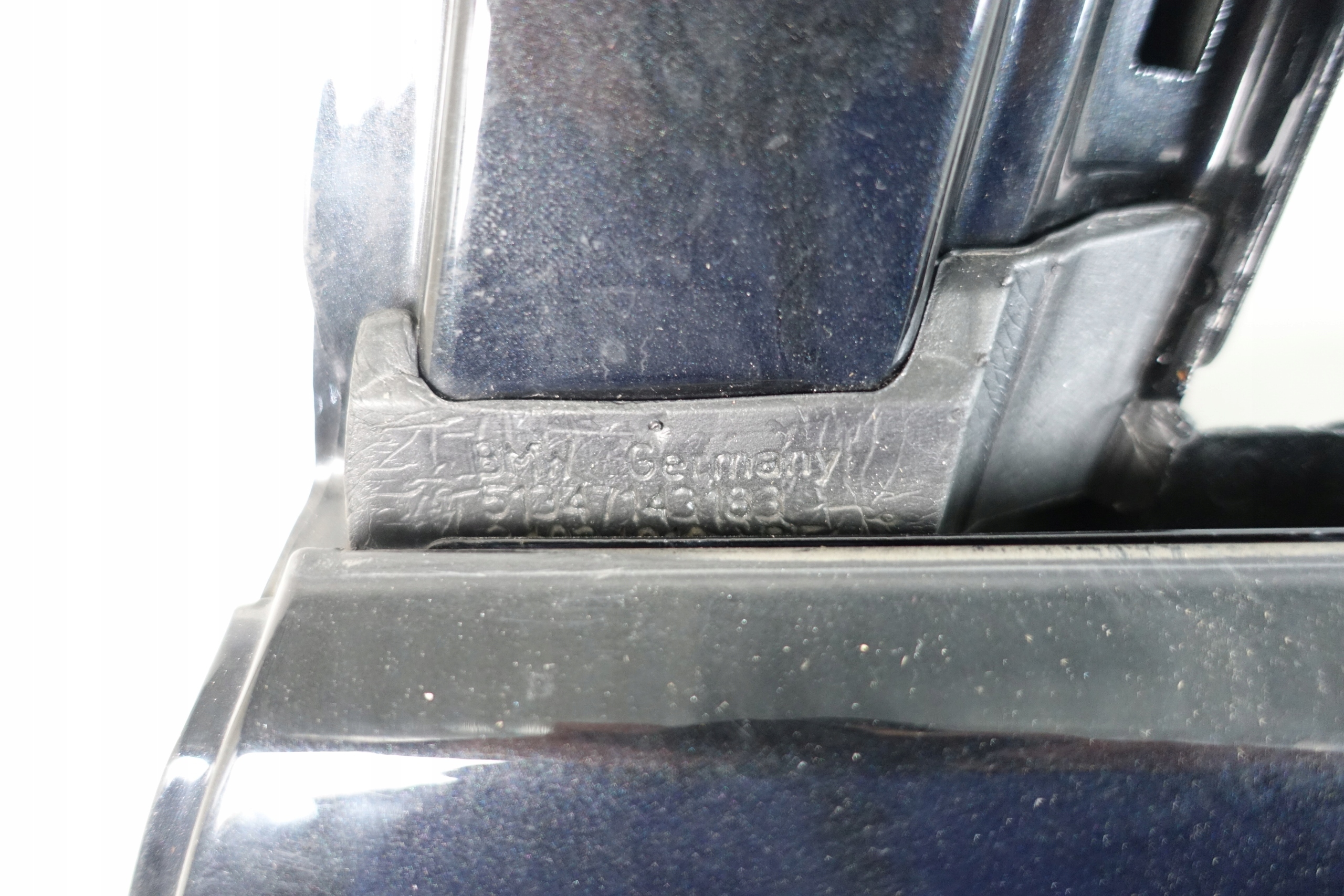 BMW 3 III E90 sedan door left rear part left rear.