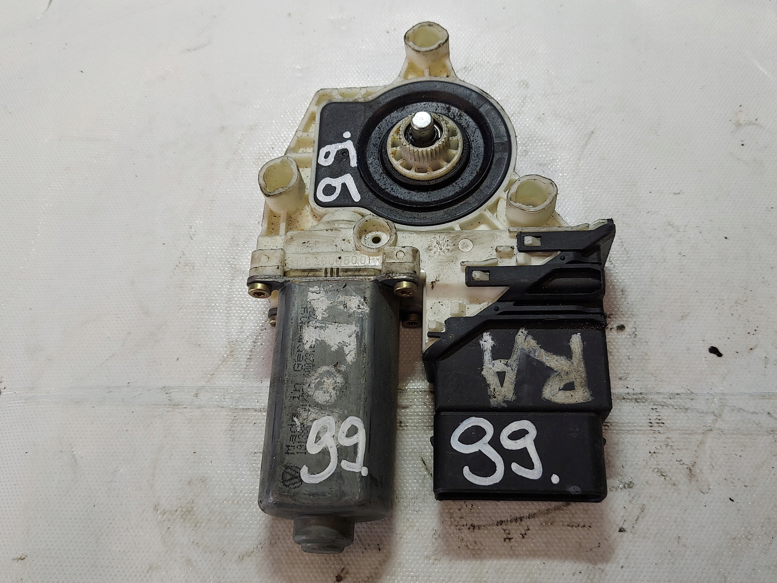 engine lifting windows GOLF IV 101438203 right rear part