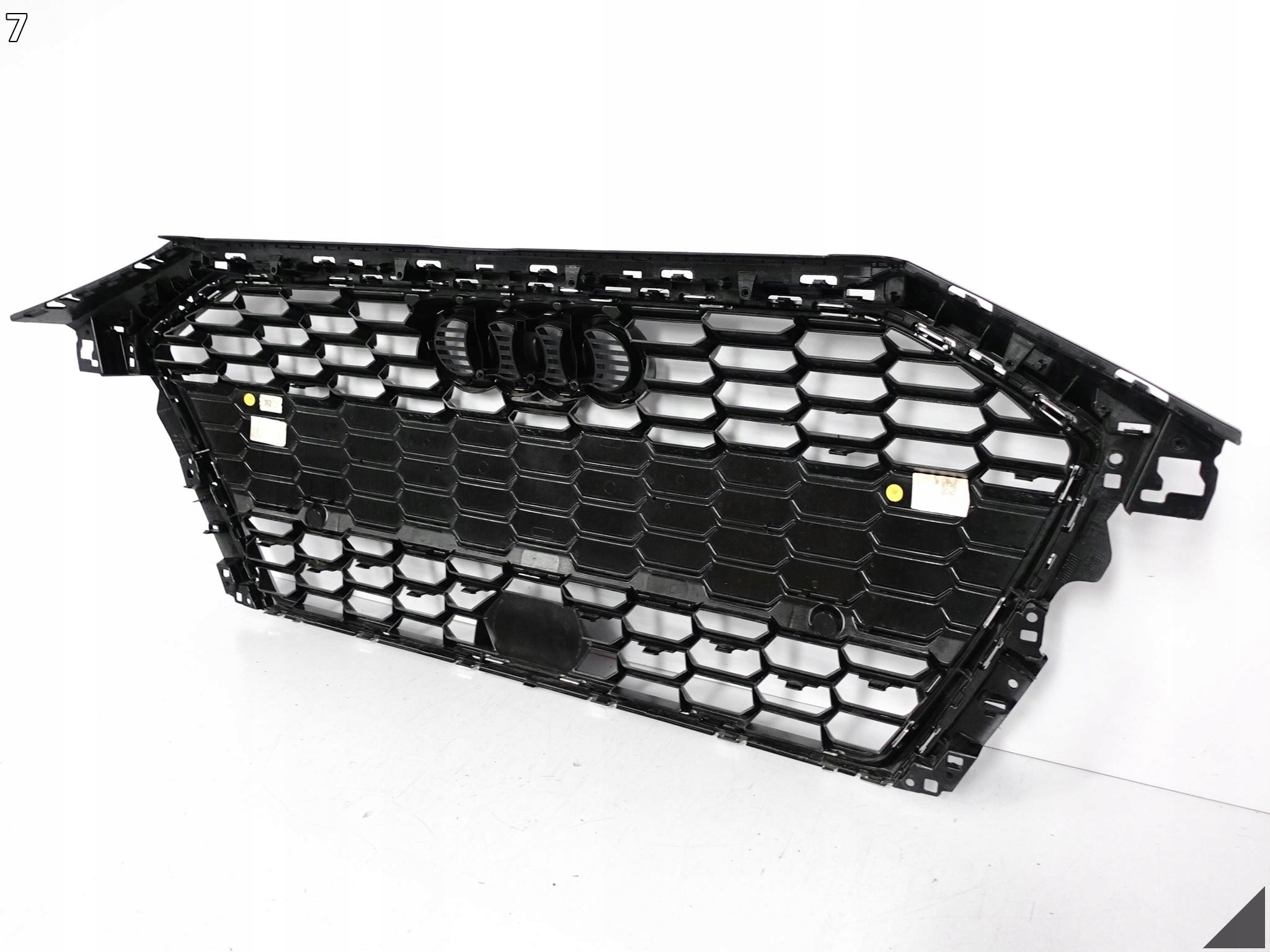 AUDI A3 8Y0 S-LINE 20-24 bumper grill grille front CHROM